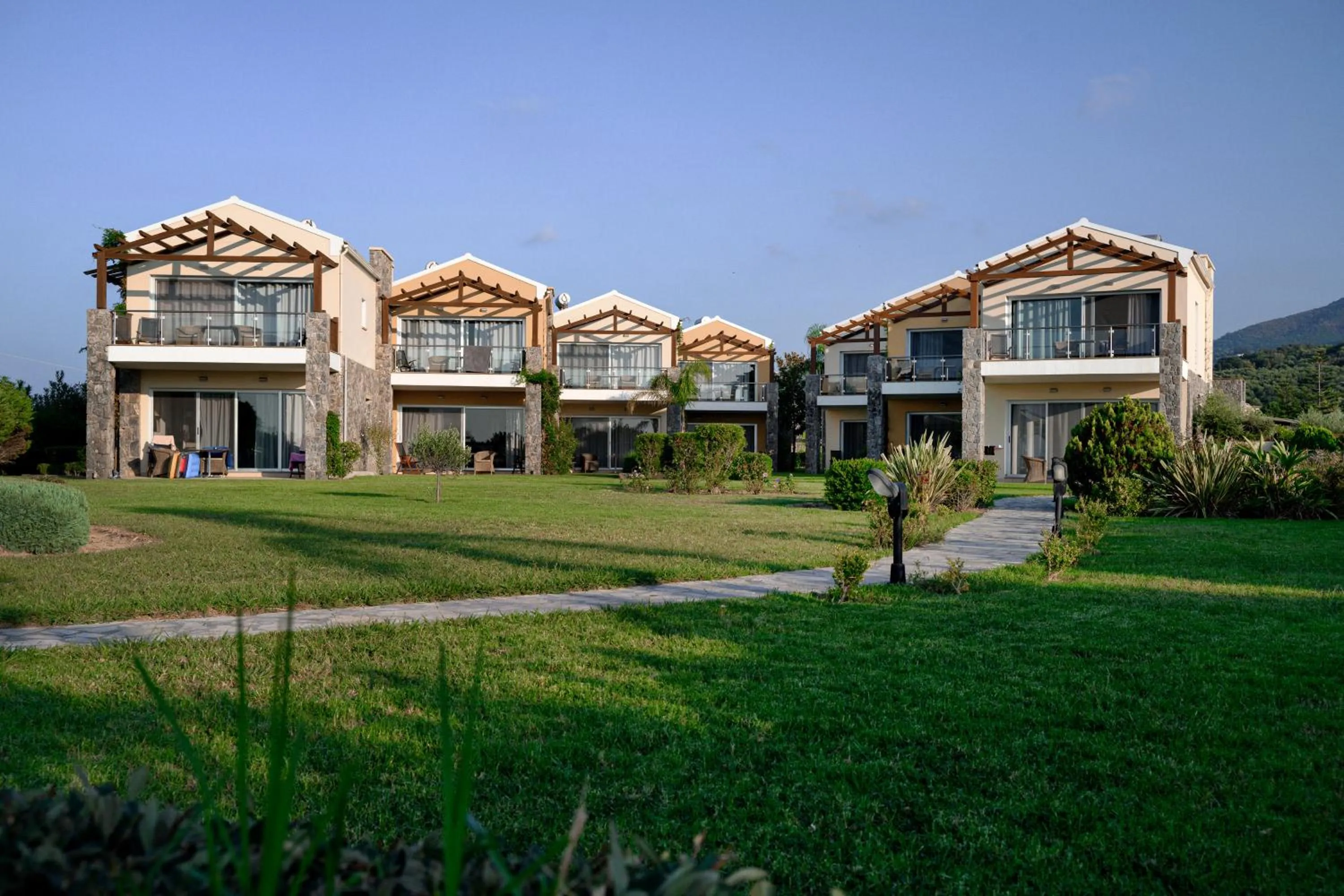 Property building in Restia