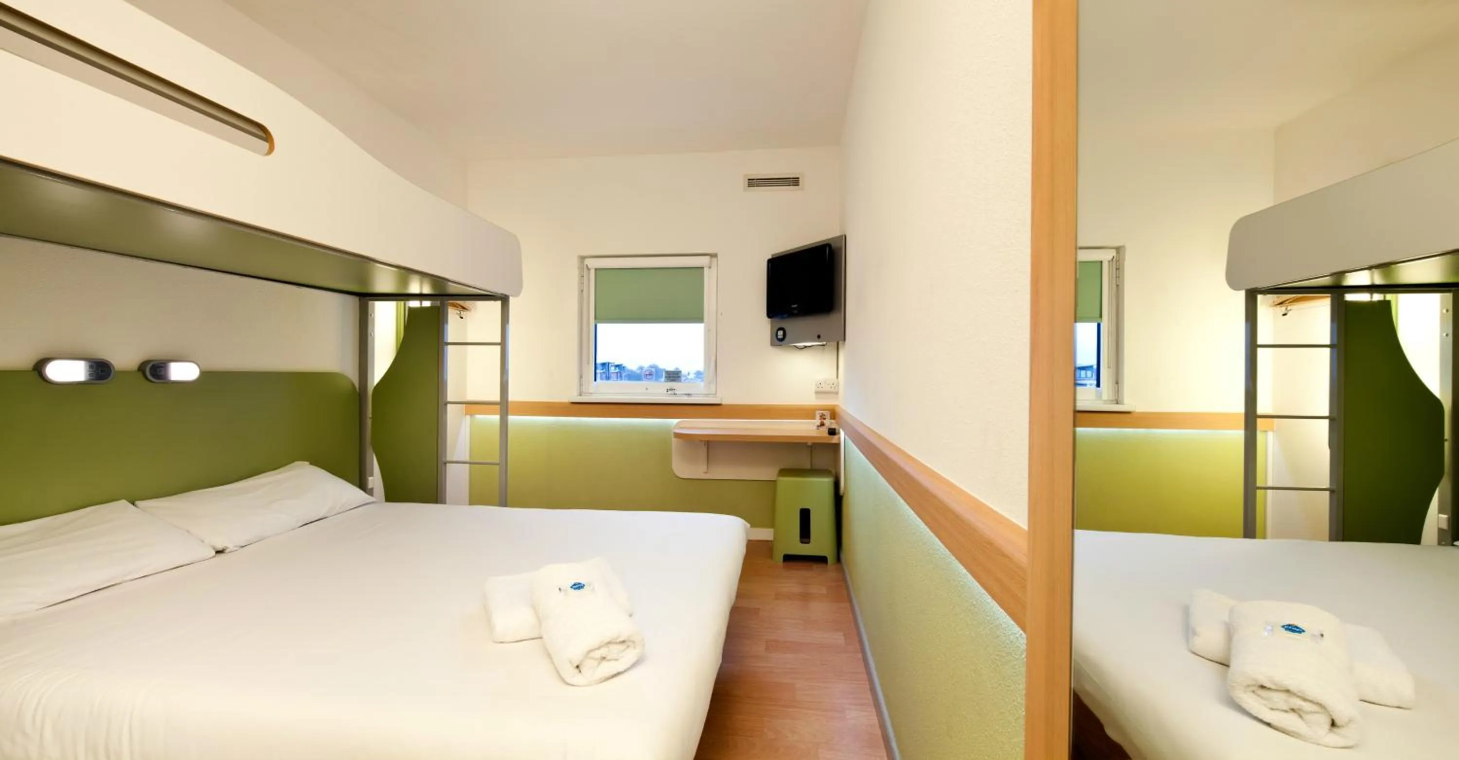 Bedroom, Bed in ibis Budget Manchester Centre Pollard Street