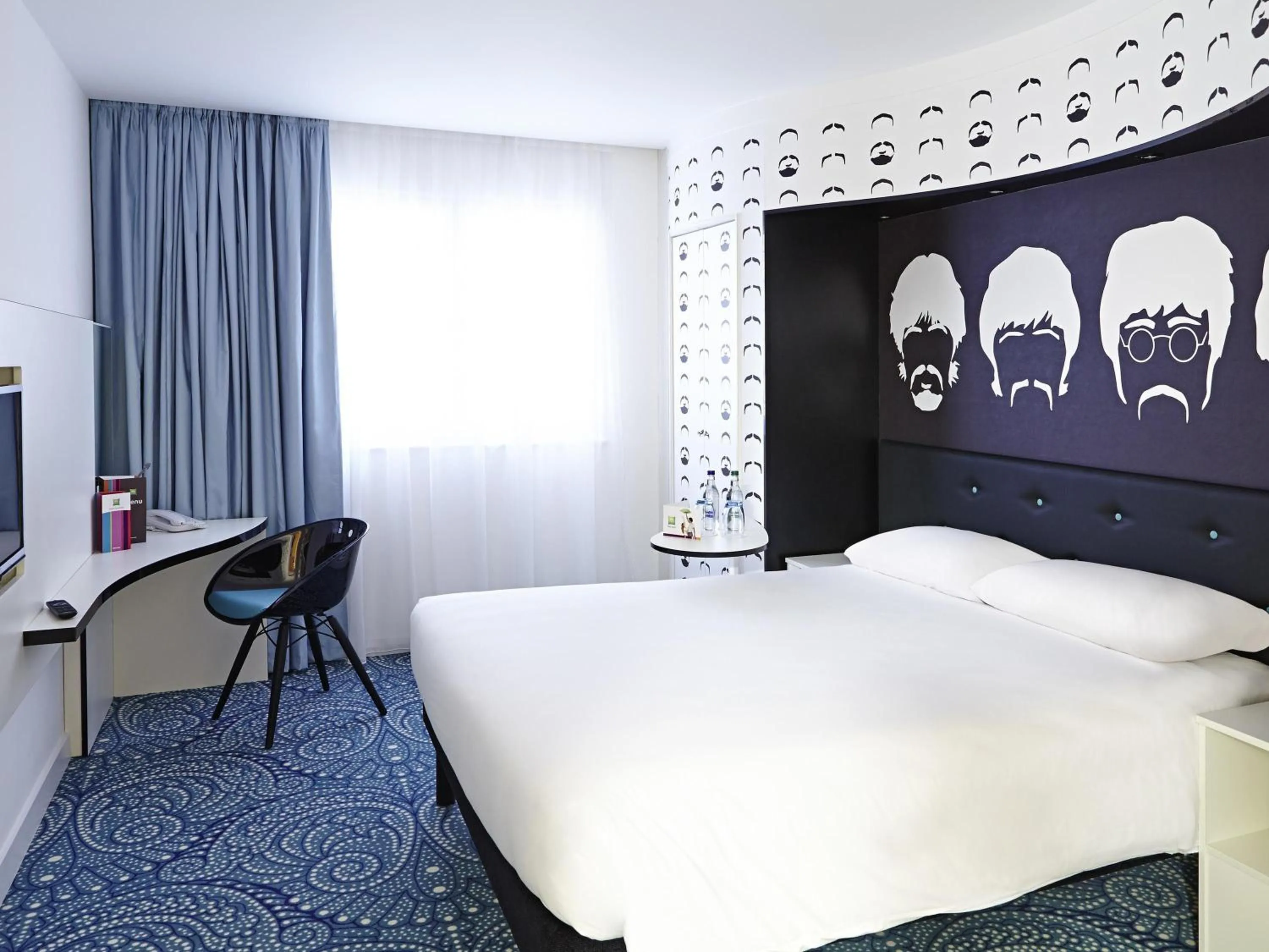 Bedroom, Bed in Ibis Styles Liverpool Centre Dale Street - Cavern Quarter