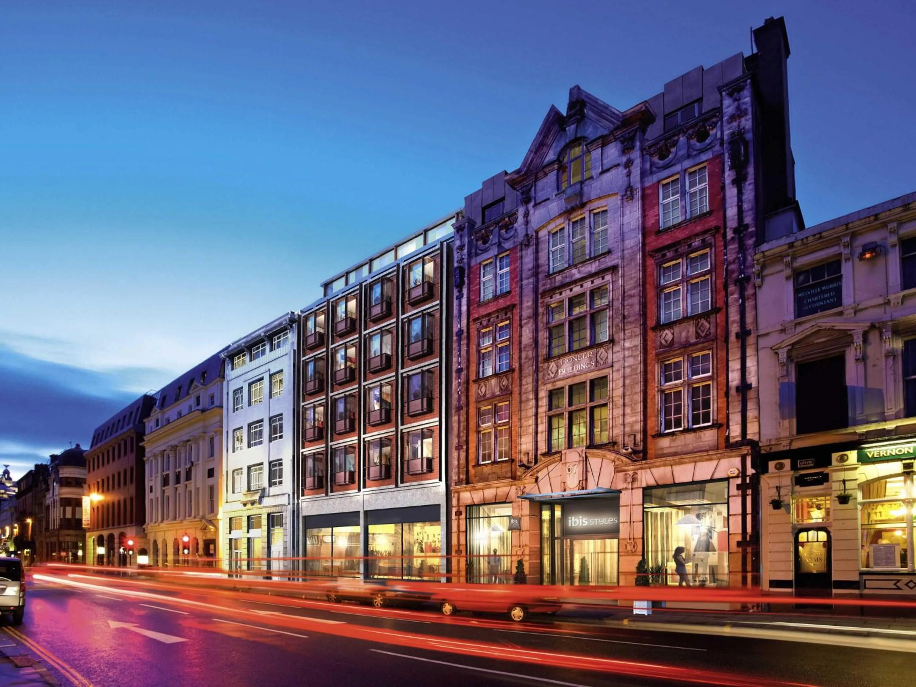 Property building in Ibis Styles Liverpool Centre Dale Street - Cavern Quarter