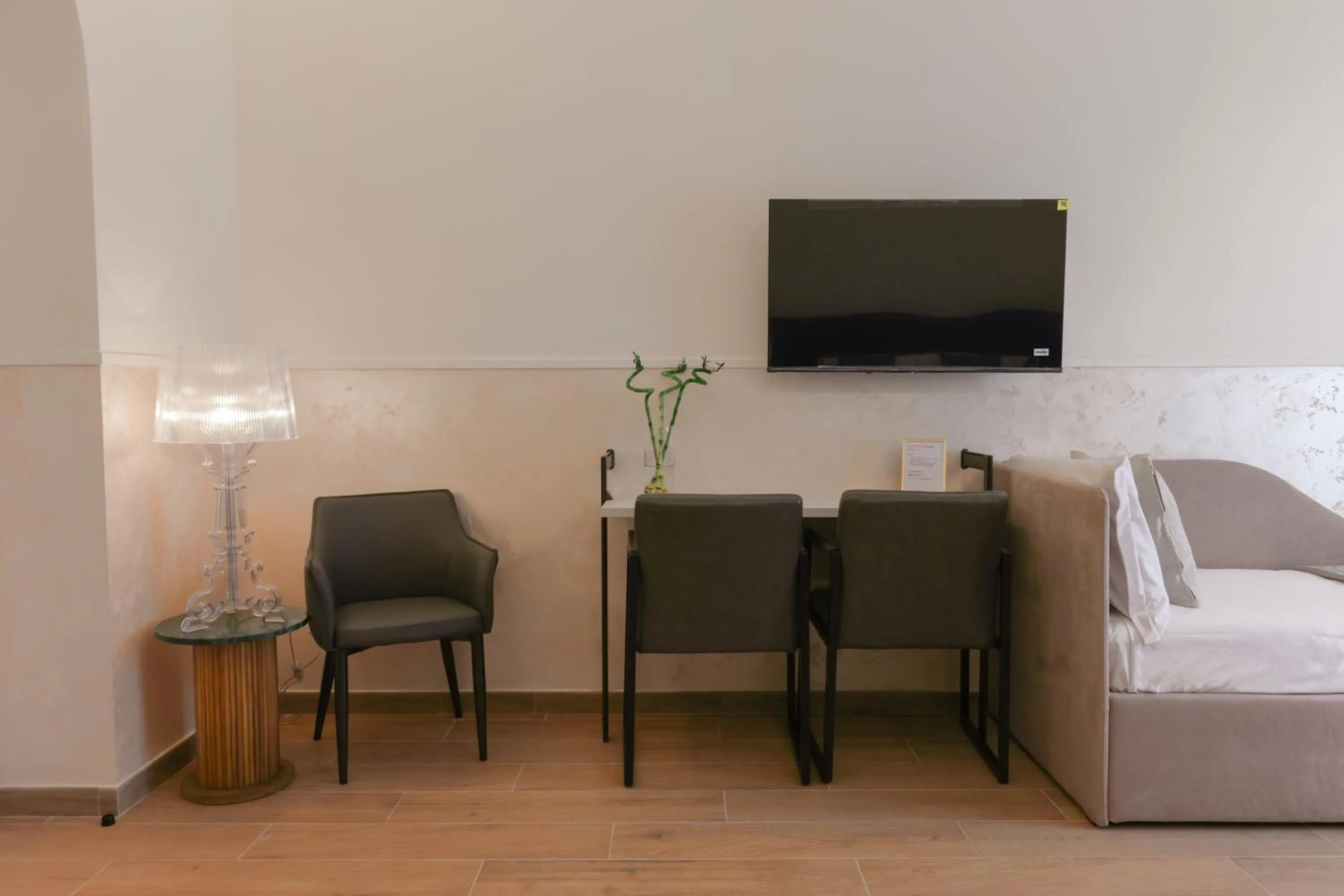 Photo of the whole room, Bed in B&B Smart Rooms