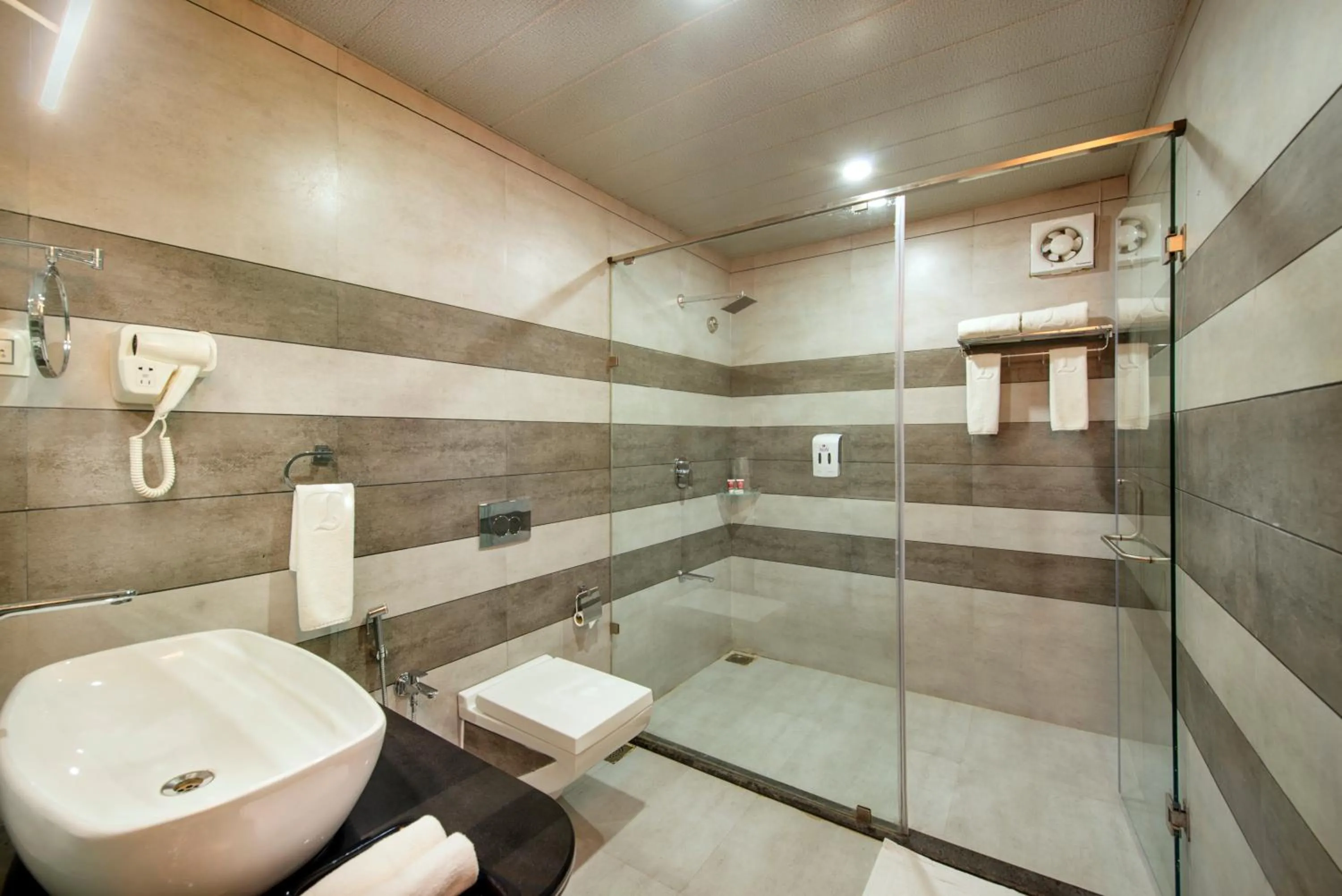 Shower in Lords Eco Inn Morbi