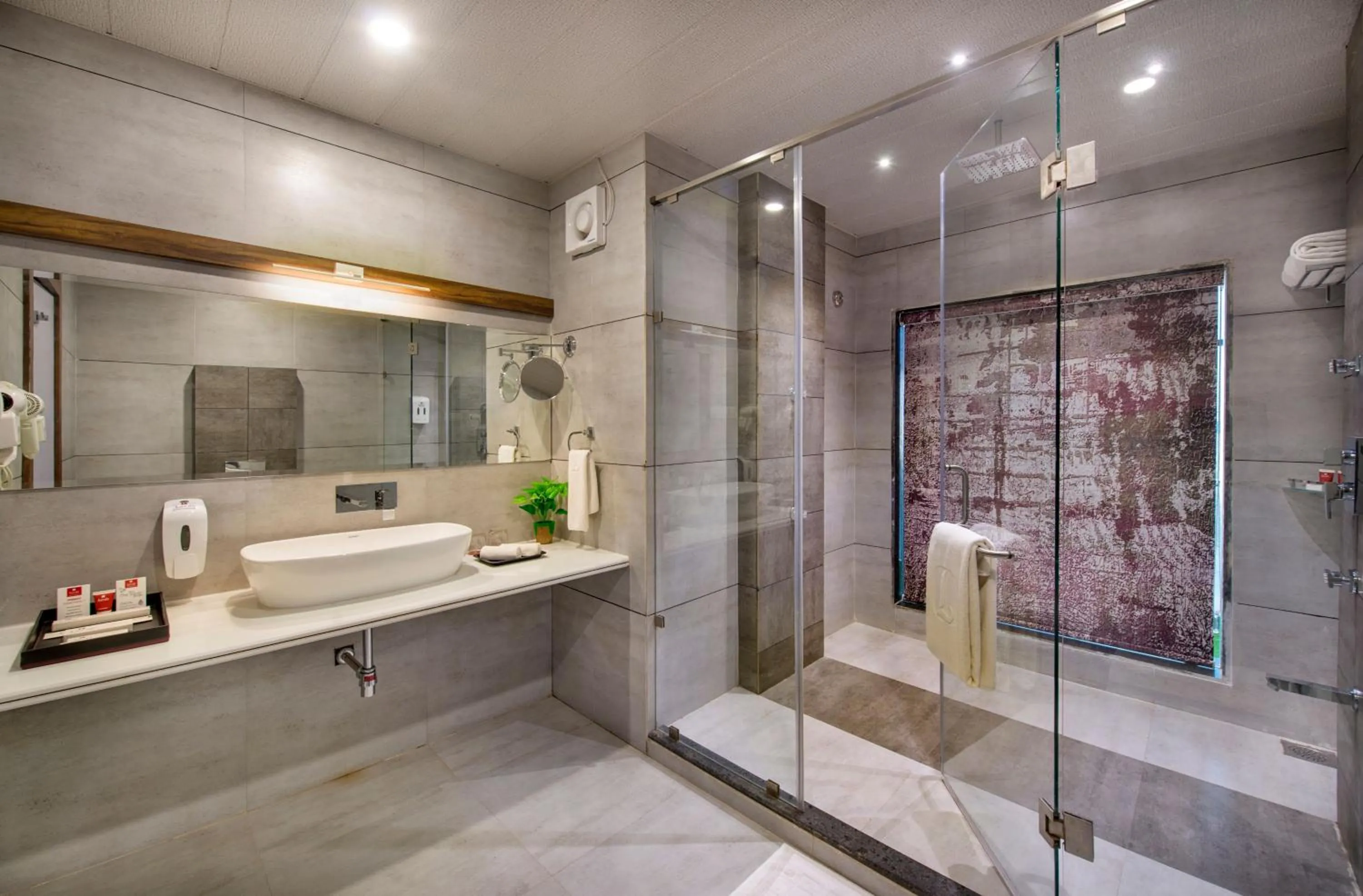 Shower in Lords Eco Inn Morbi