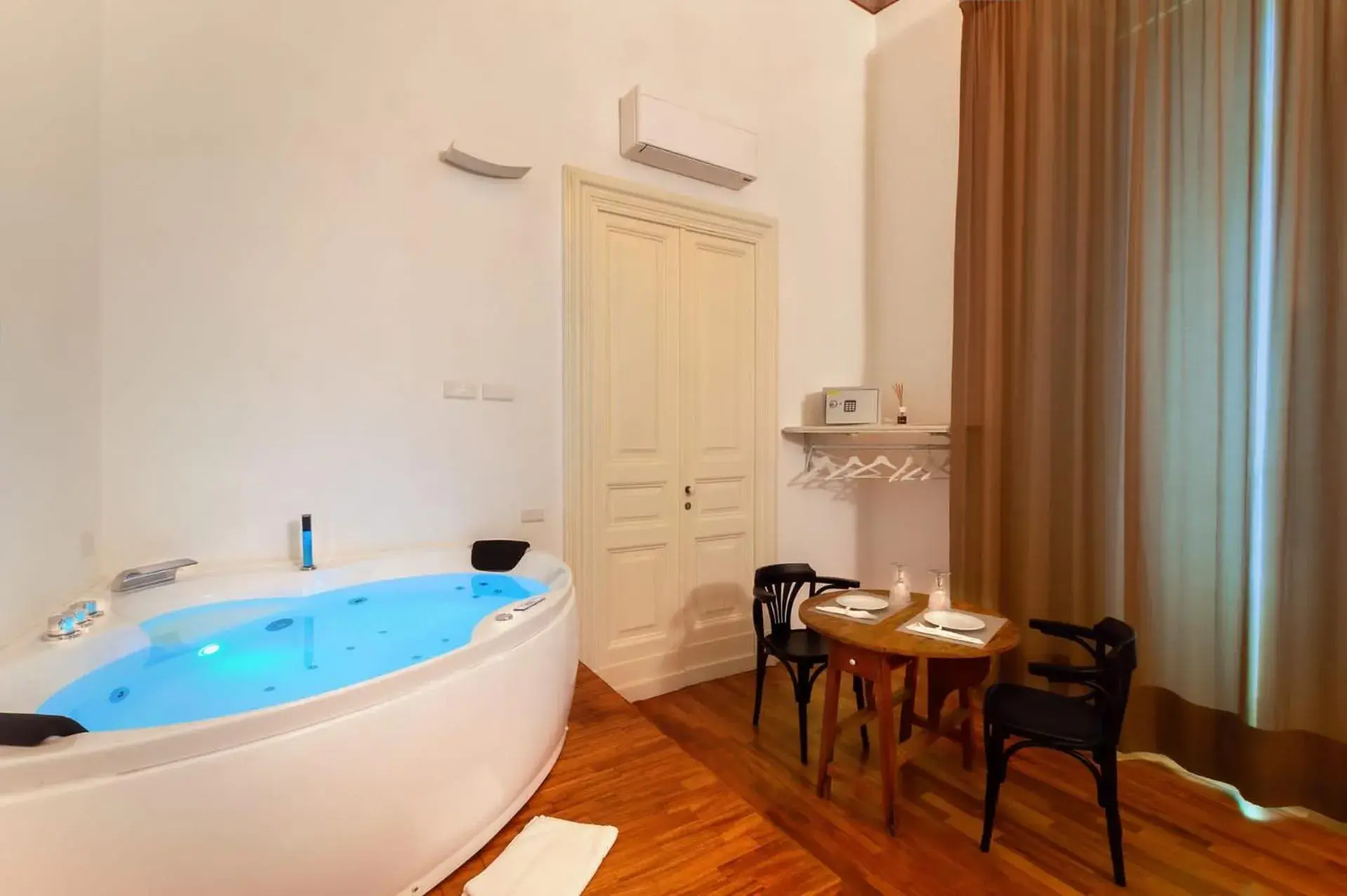 Suite with Spa Bath in Naca Suite Suite with Spa Bath in Naca Suite