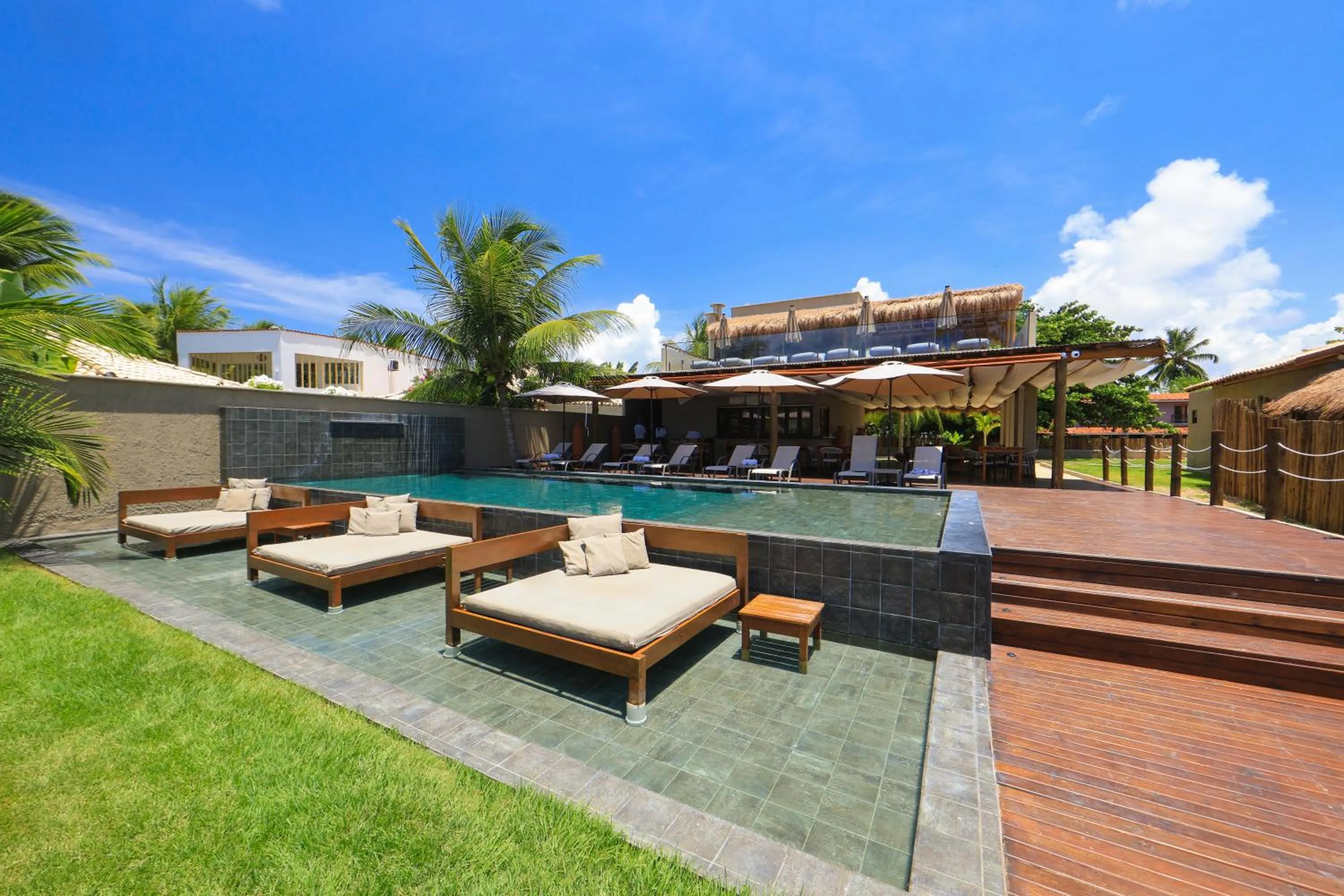 Swimming pool in Pousada Tatuá