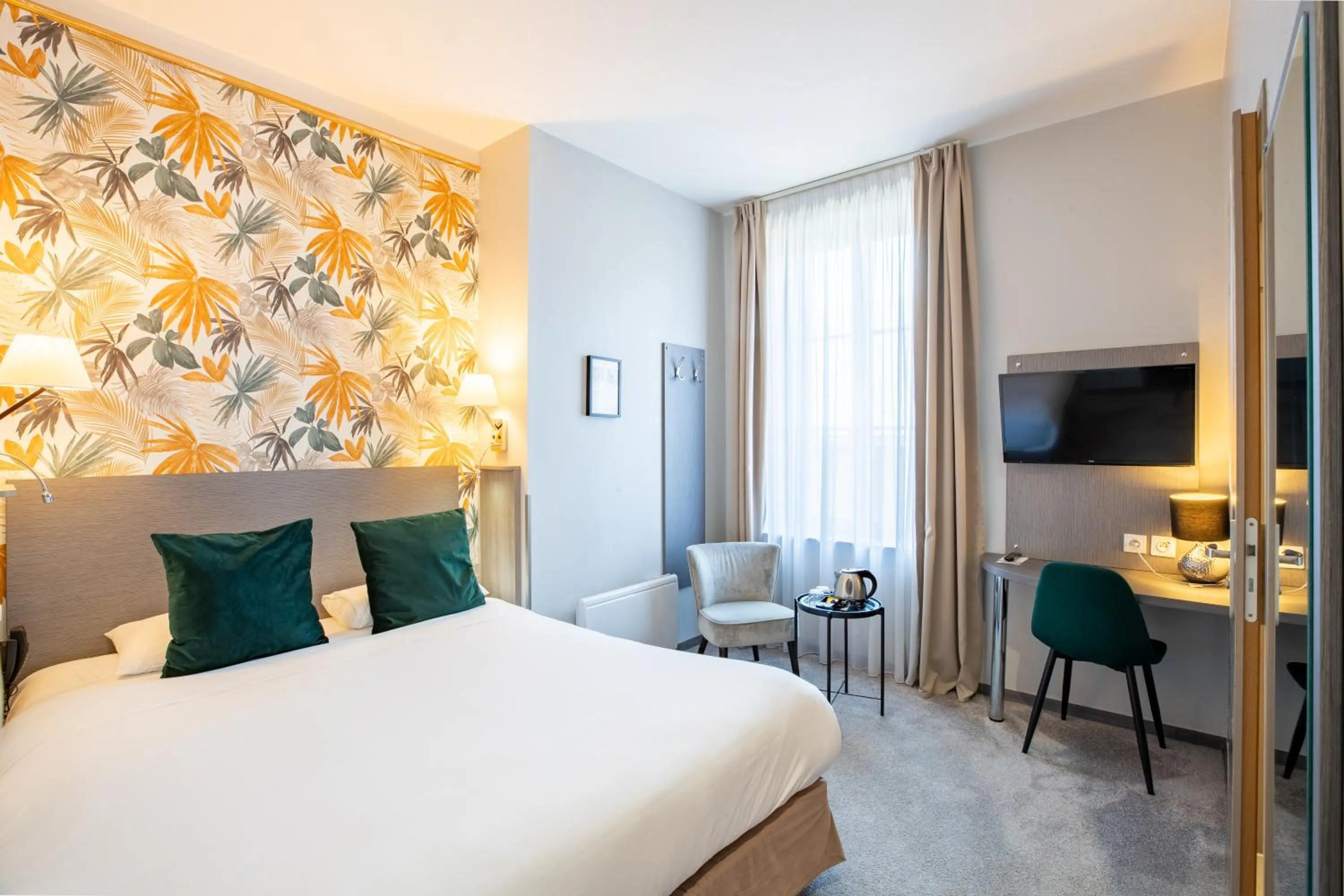 Bed in Best Western Hotel Saint Claude