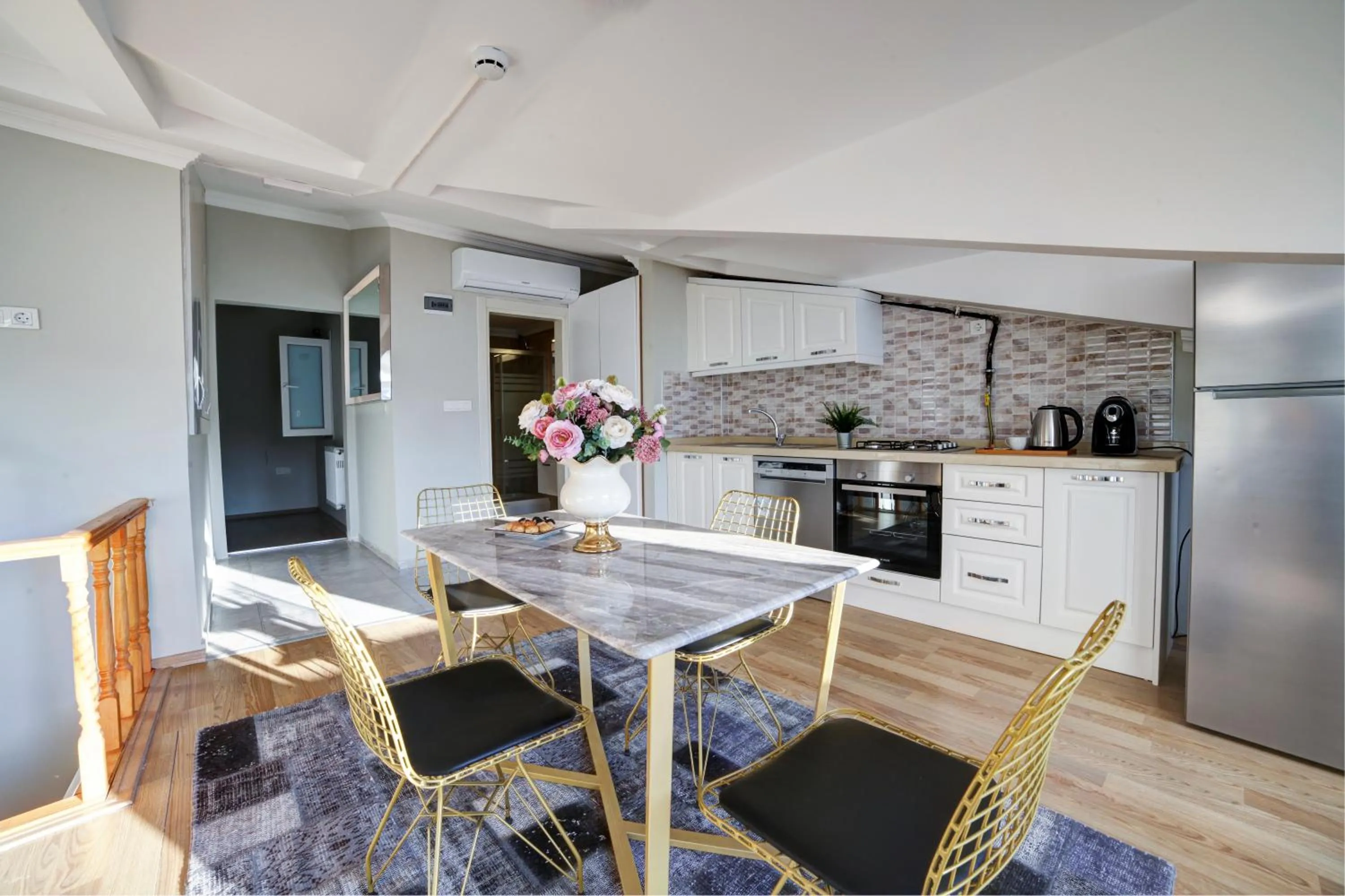 Kitchen or kitchenette in Beddington Residence Sisli