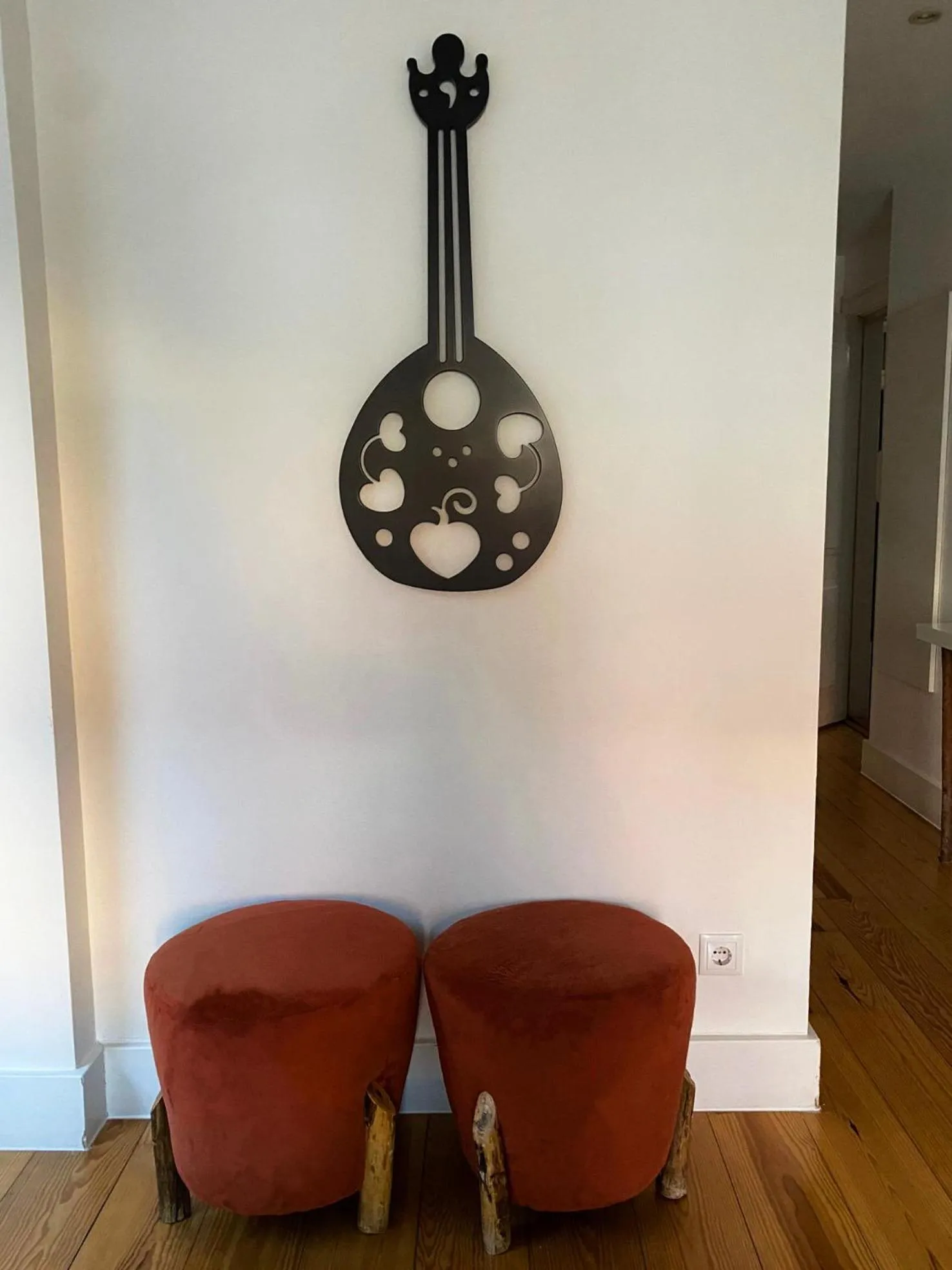 Decorative detail in Casas da Baixa - Jules & Madeleine