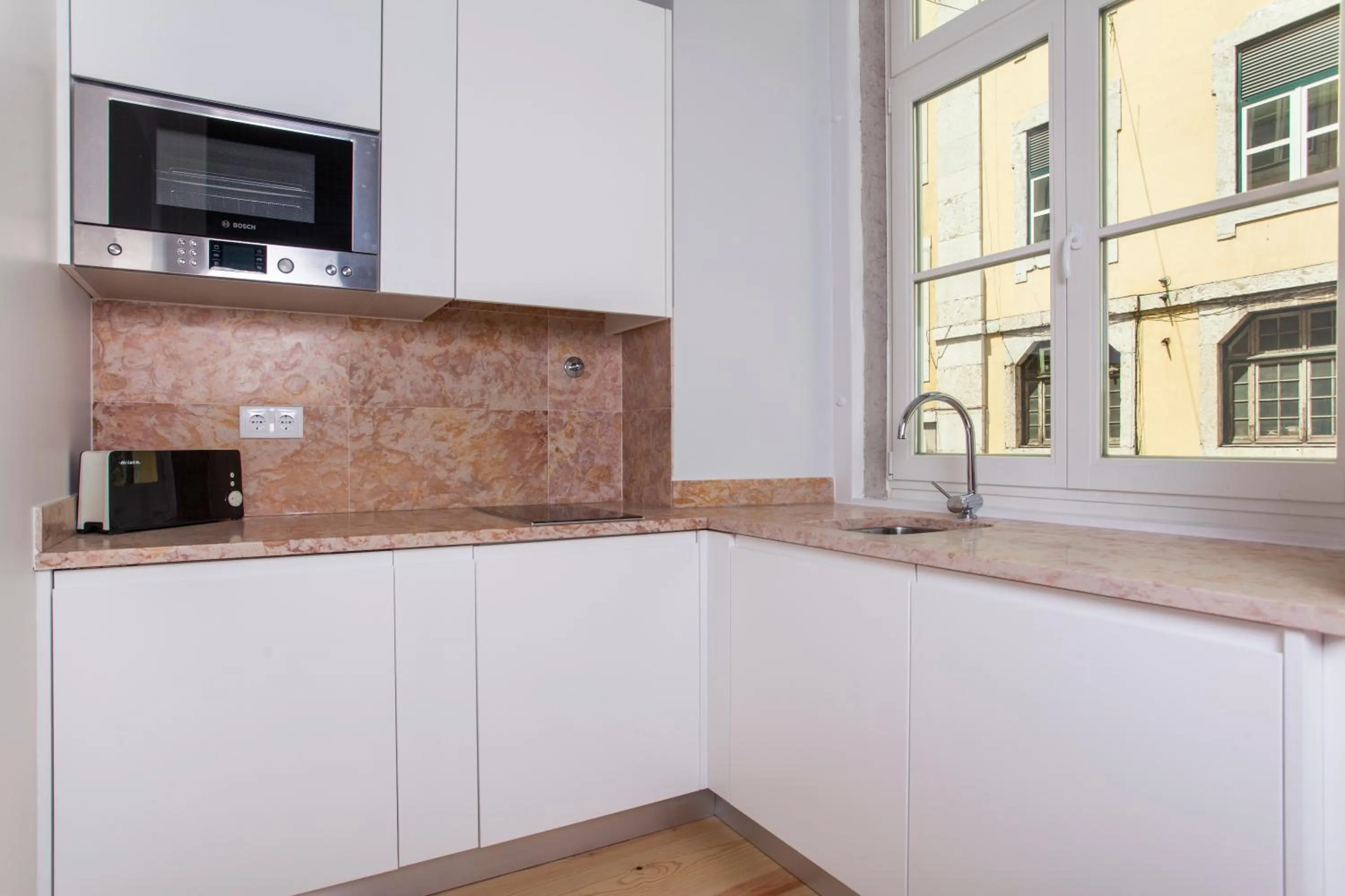 Kitchen or kitchenette in Casas da Baixa - Jules & Madeleine