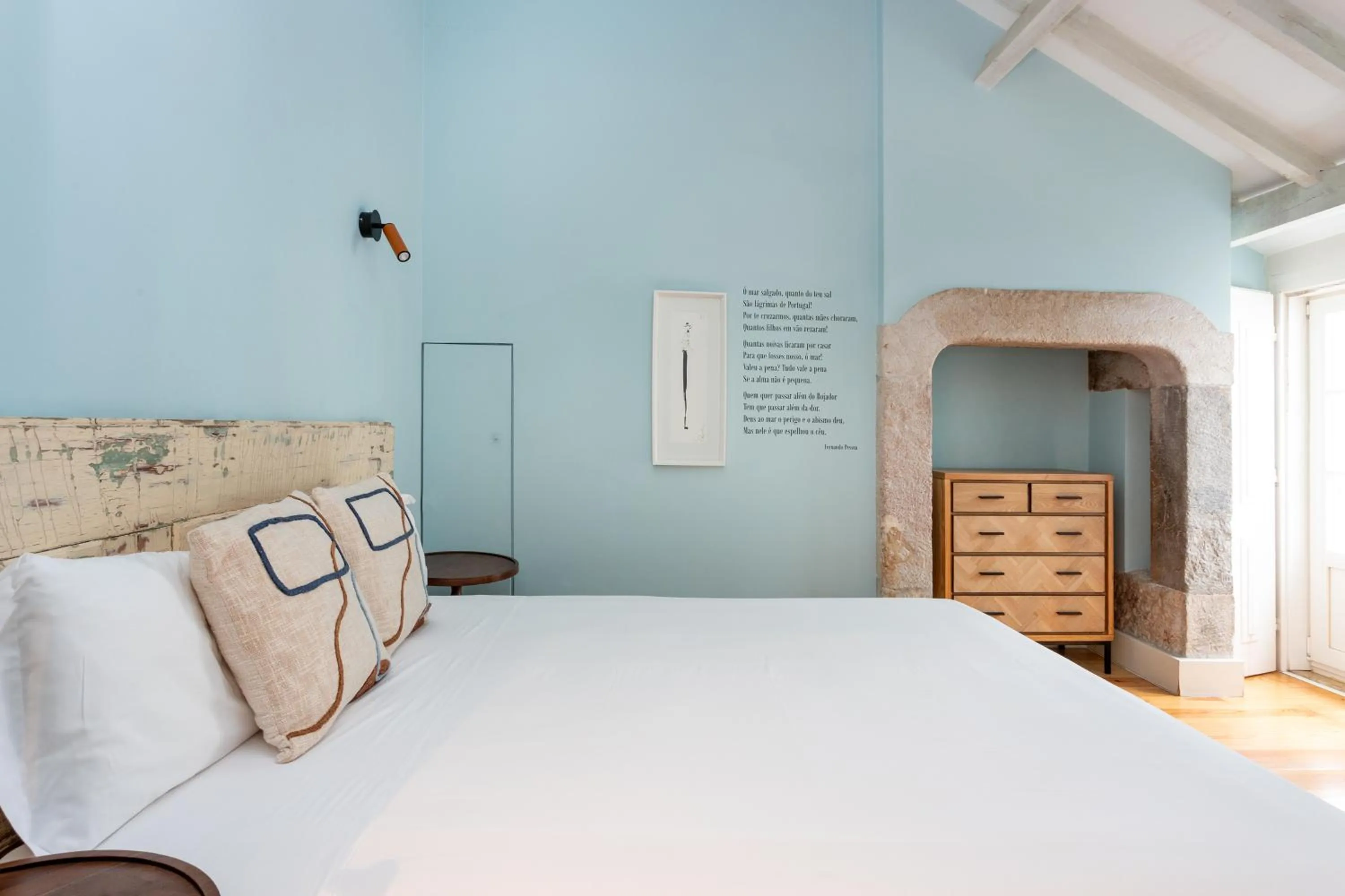 Bedroom, Bed in Casas da Baixa - Jules & Madeleine