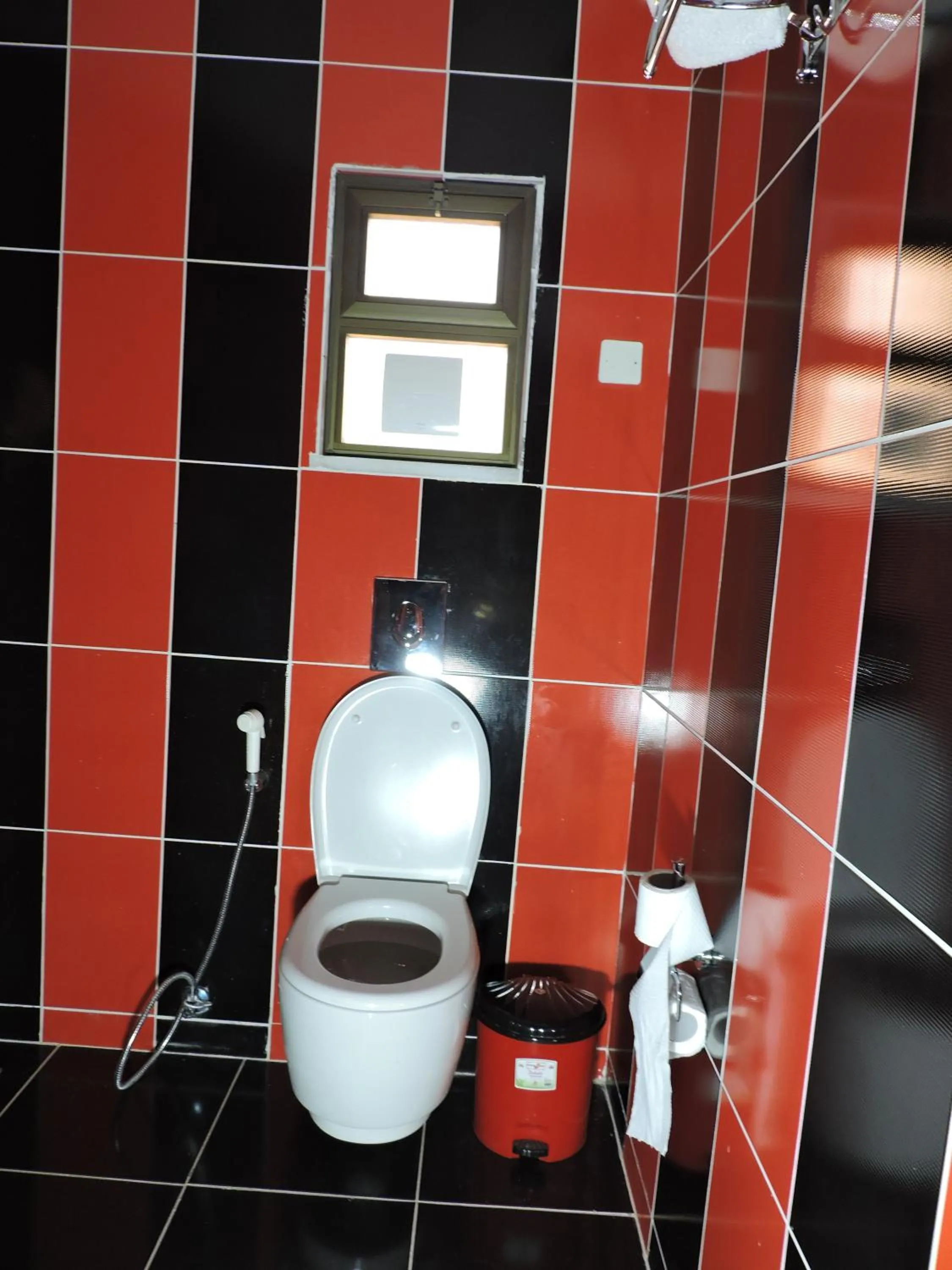 Toilet in Valentine Inn Luxury