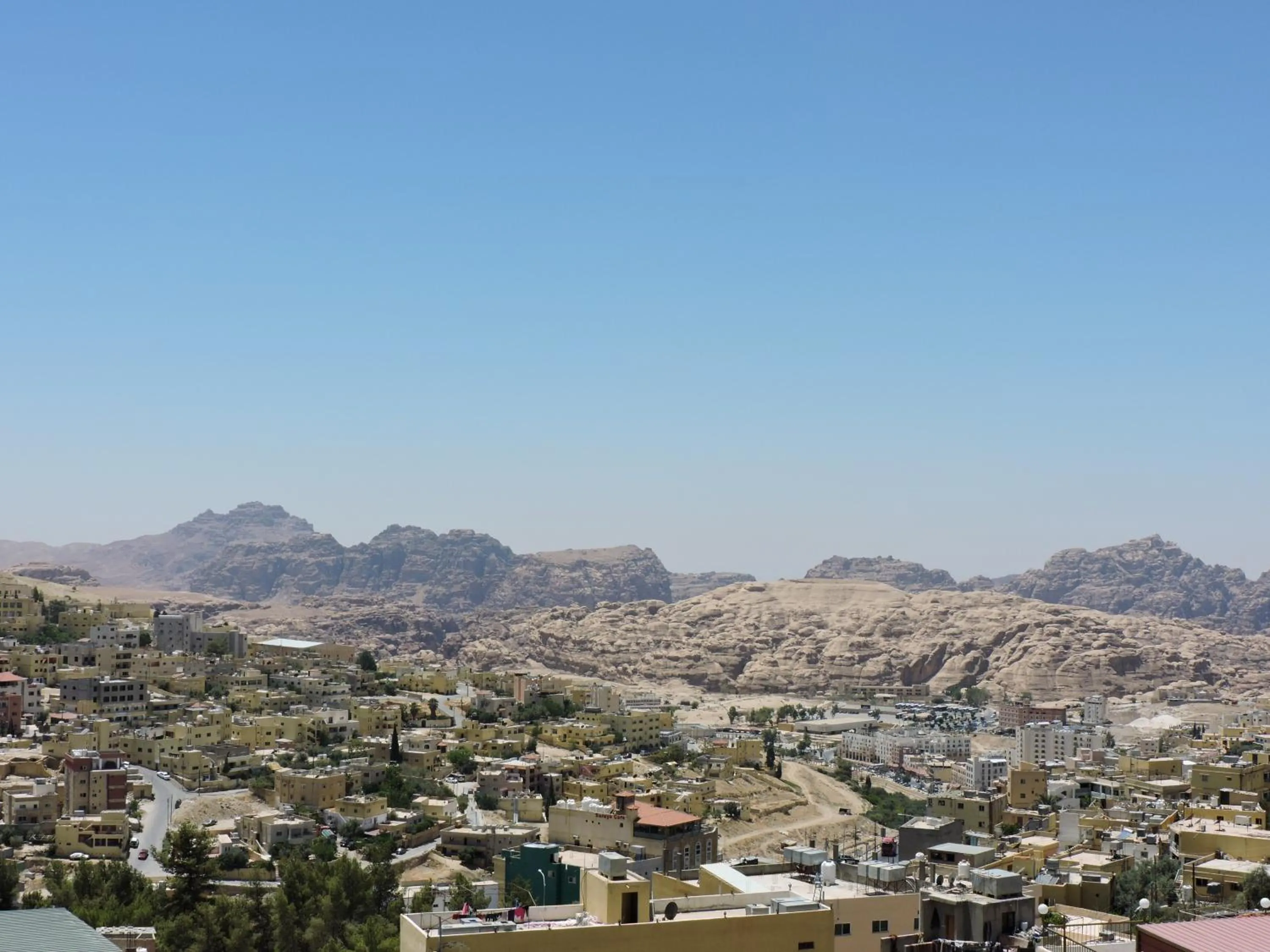 Neighbourhood in Valentine Inn Luxury