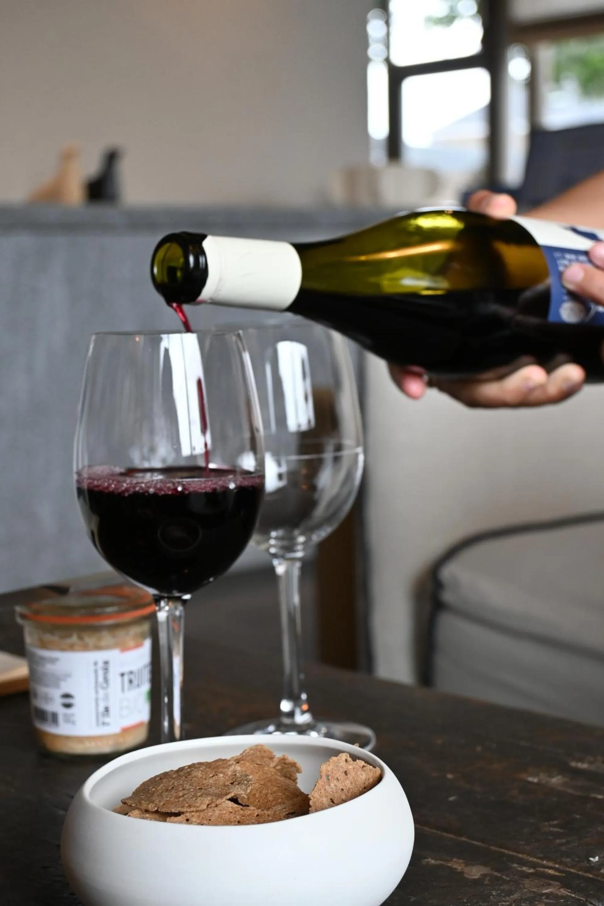 Lounge or bar in Otonali Hôtel by Breizh Café