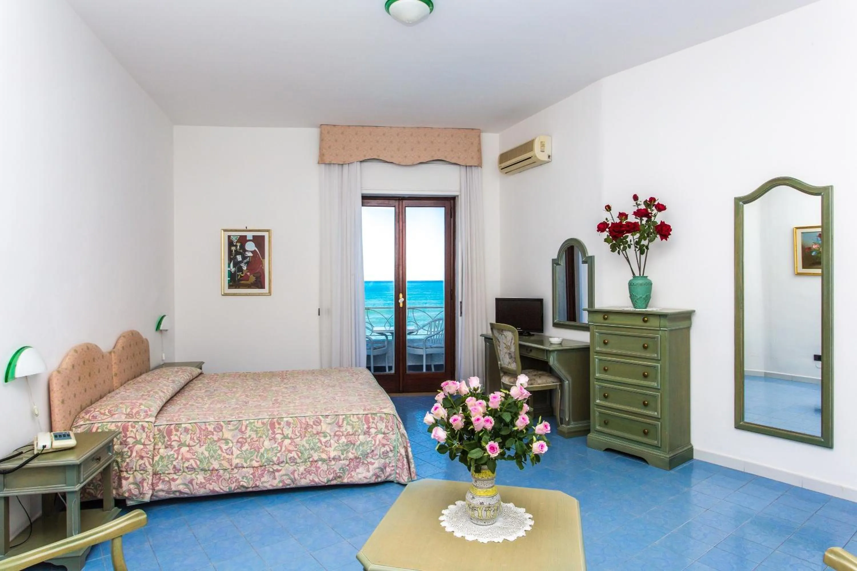 Bedroom, Bed in Hotel Poseidon