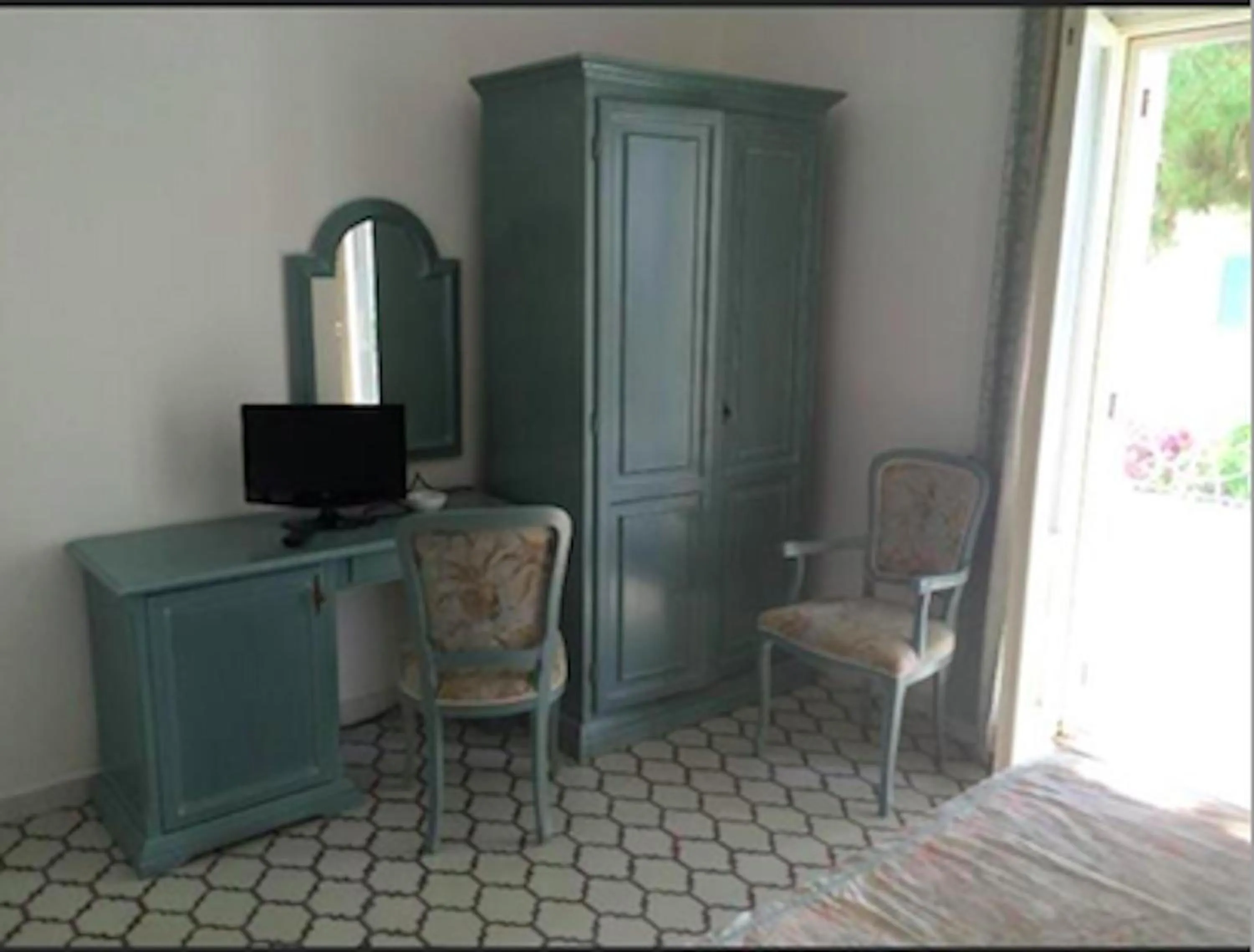 TV and multimedia in Hotel Poseidon