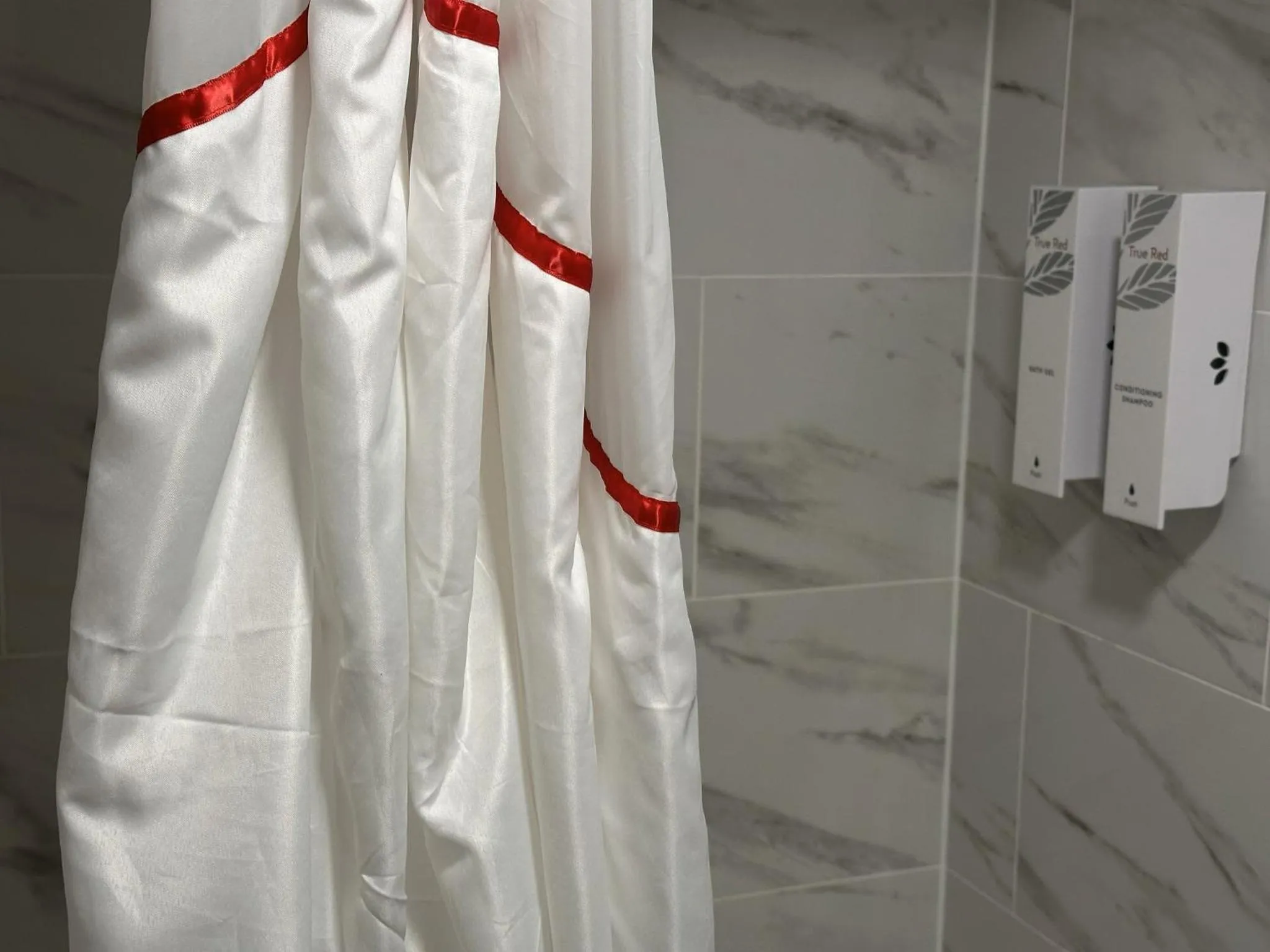 Bathroom in Red Roof Inn & Suites Middleborough