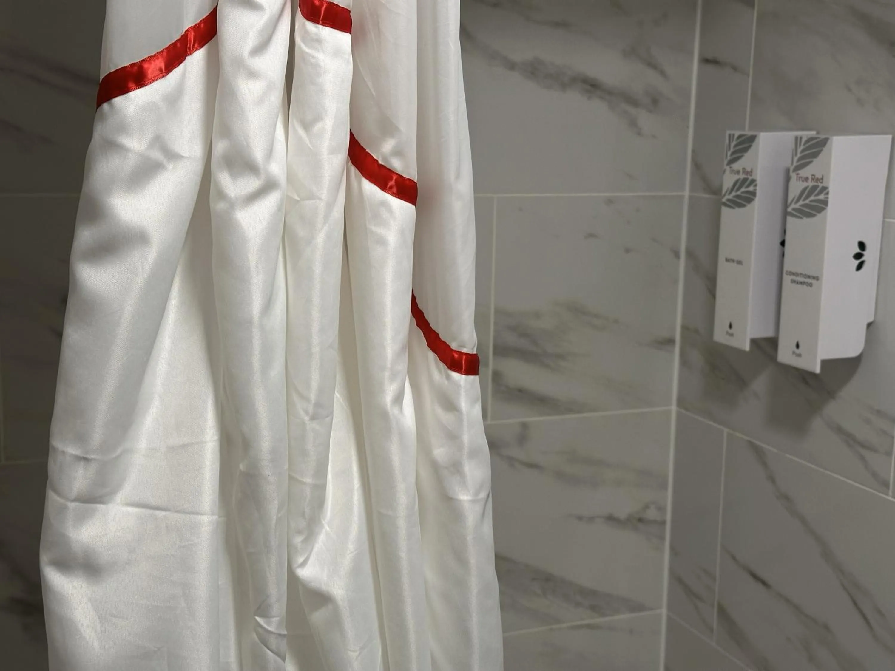 Bathroom in Red Roof Inn & Suites Middleborough