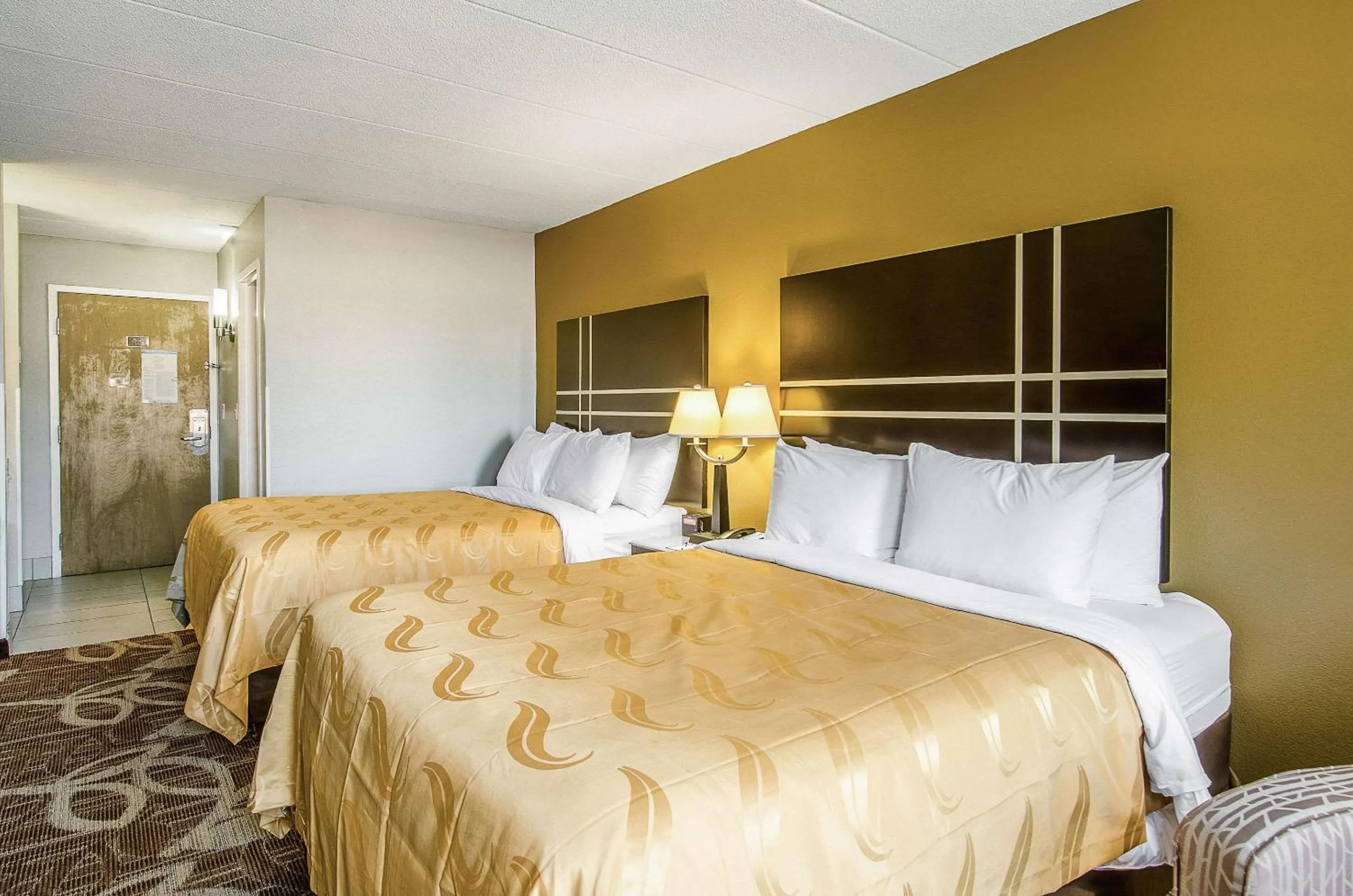 Photo of the whole room, Bed in Quality Inn Middleboro-Plymouth