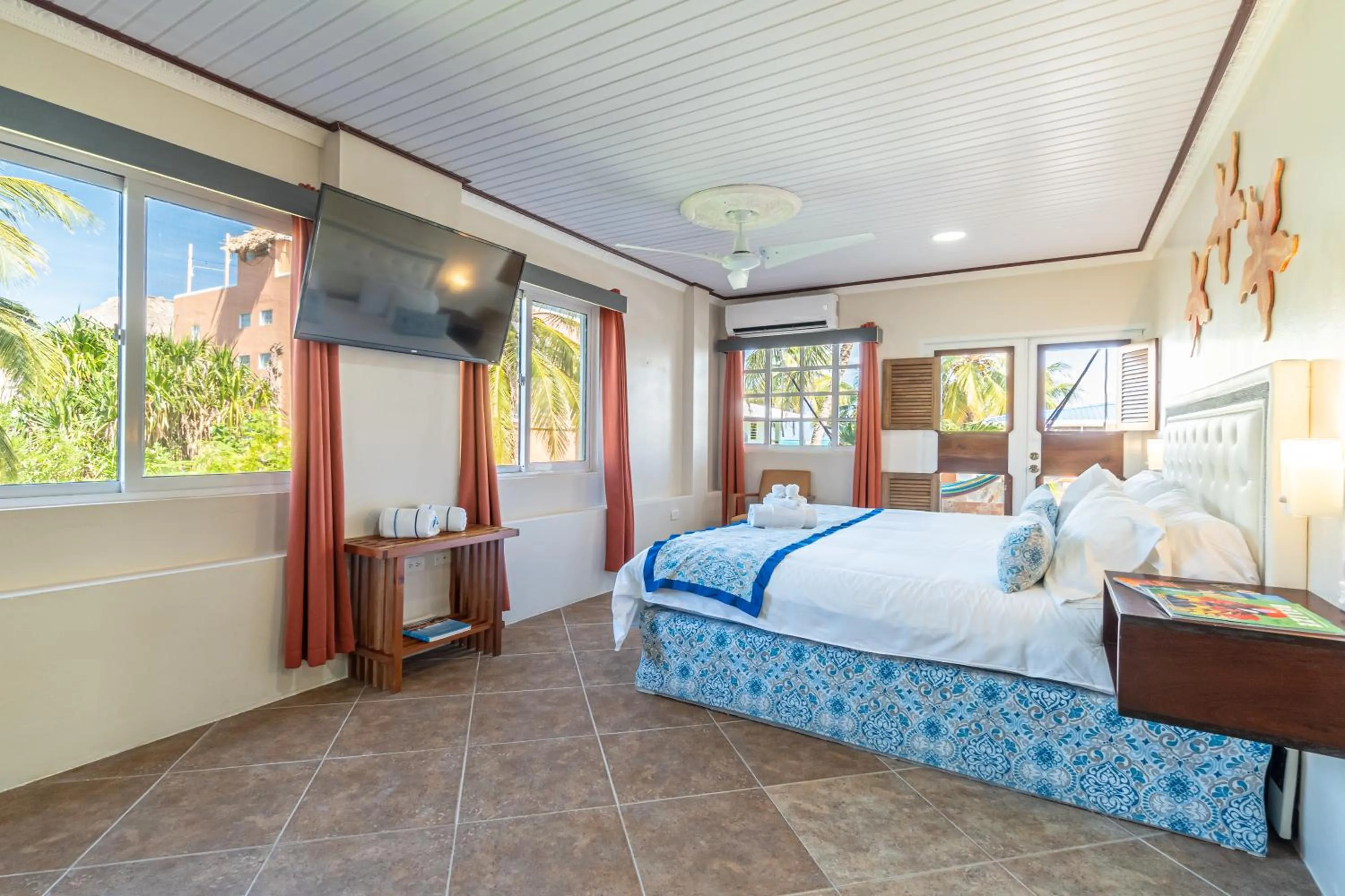 Bed in Island Magic Beach Resort