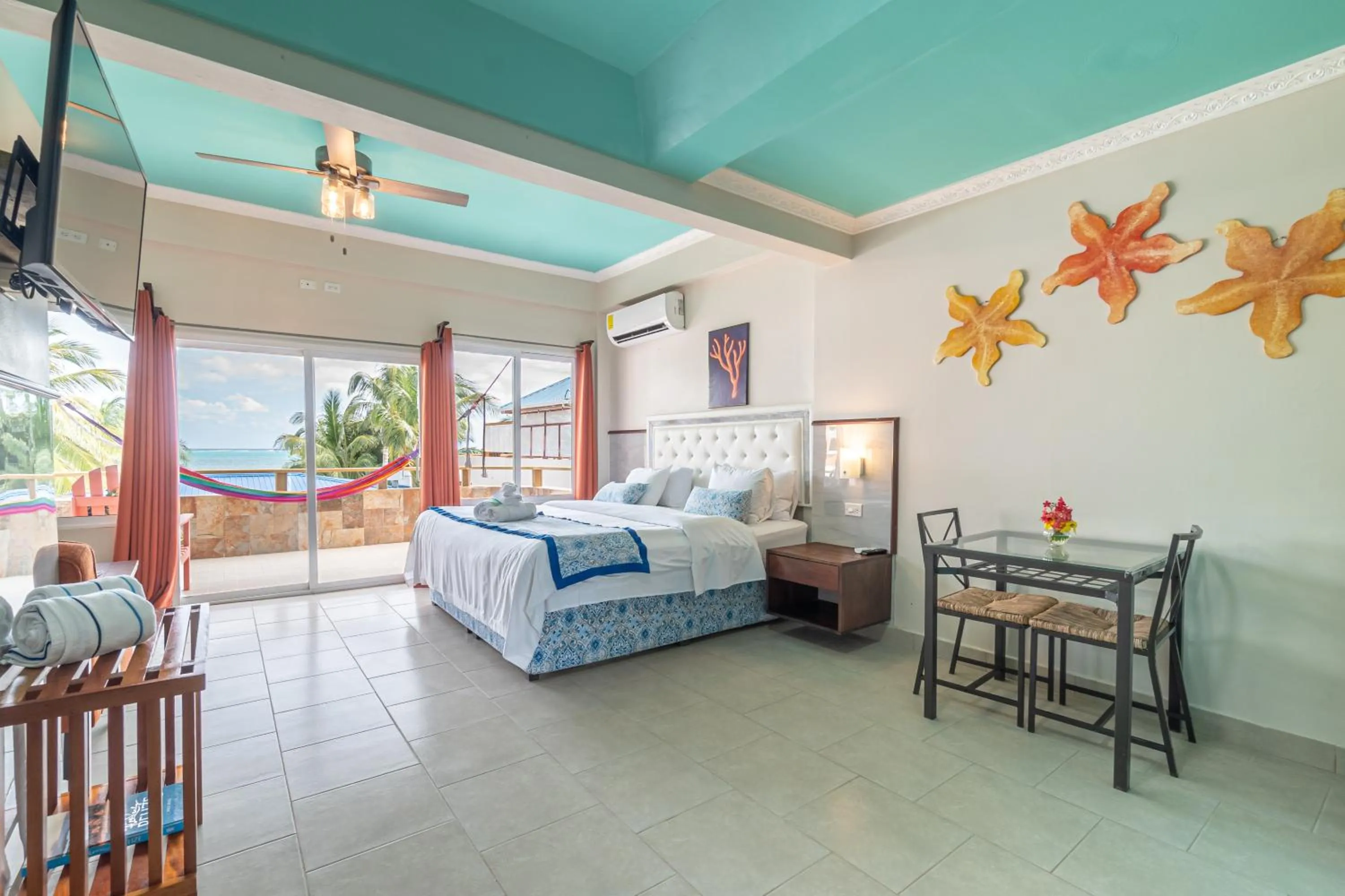 Bed in Island Magic Beach Resort