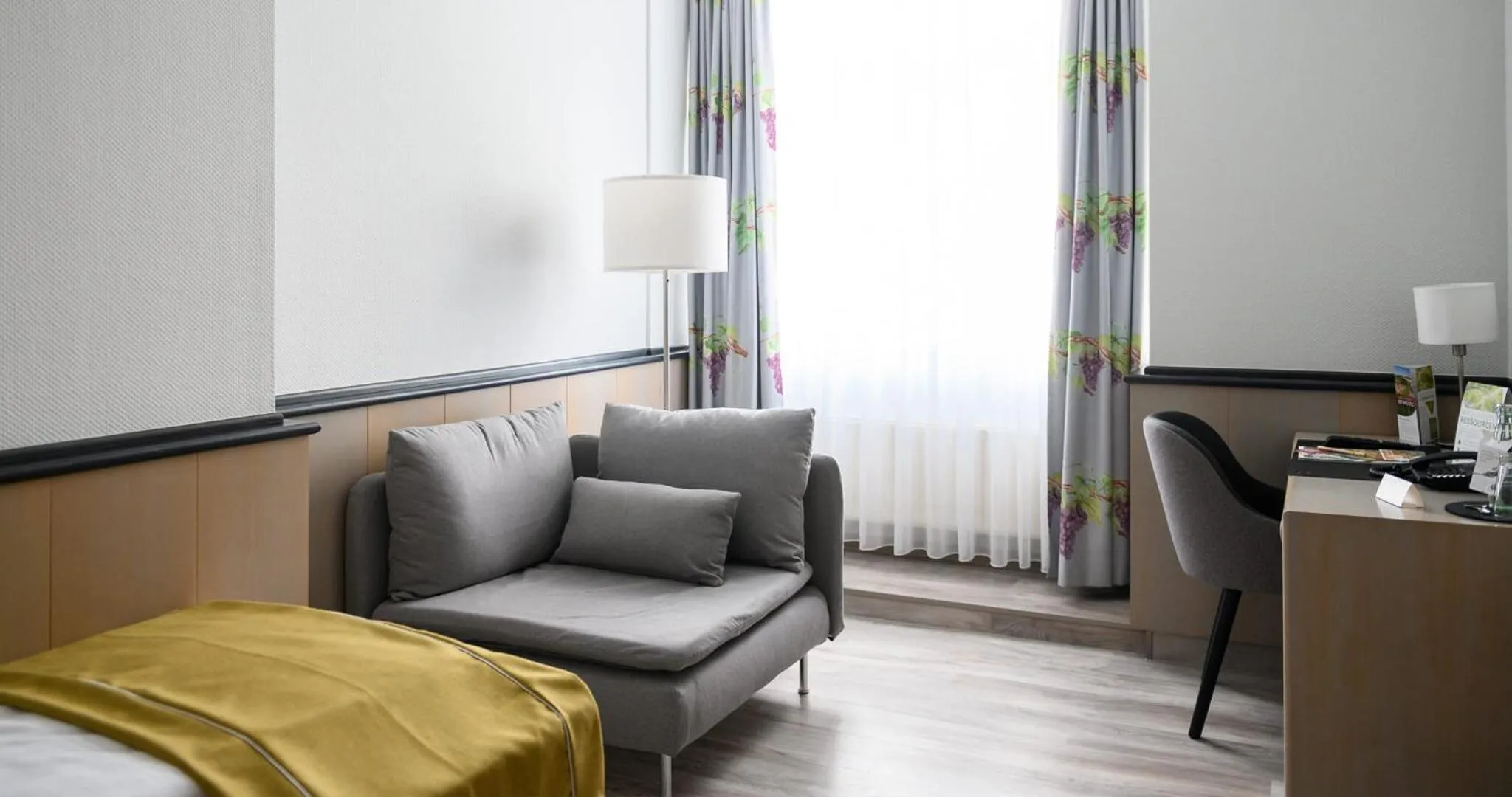 Photo of the whole room, Bed in Weinberghotel Edelacker