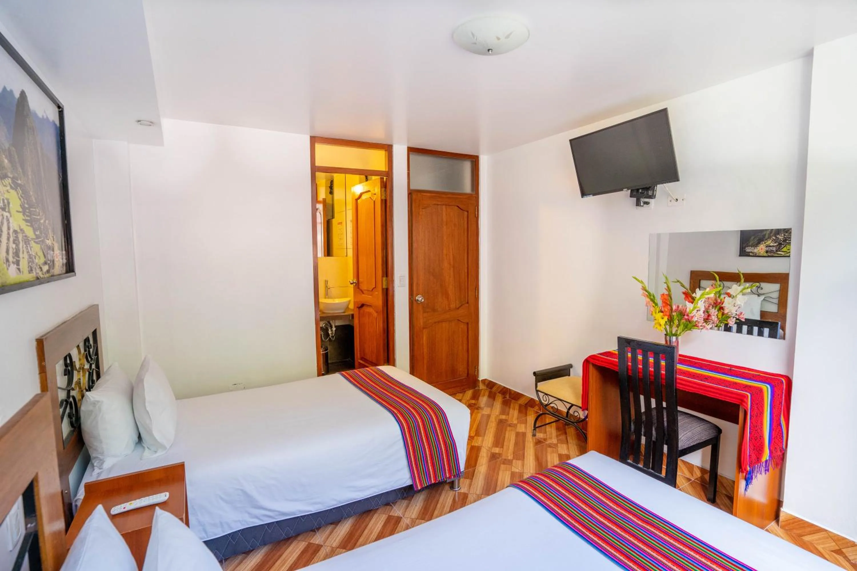 Photo of the whole room, Bed in Hotel Machupicchu Inn