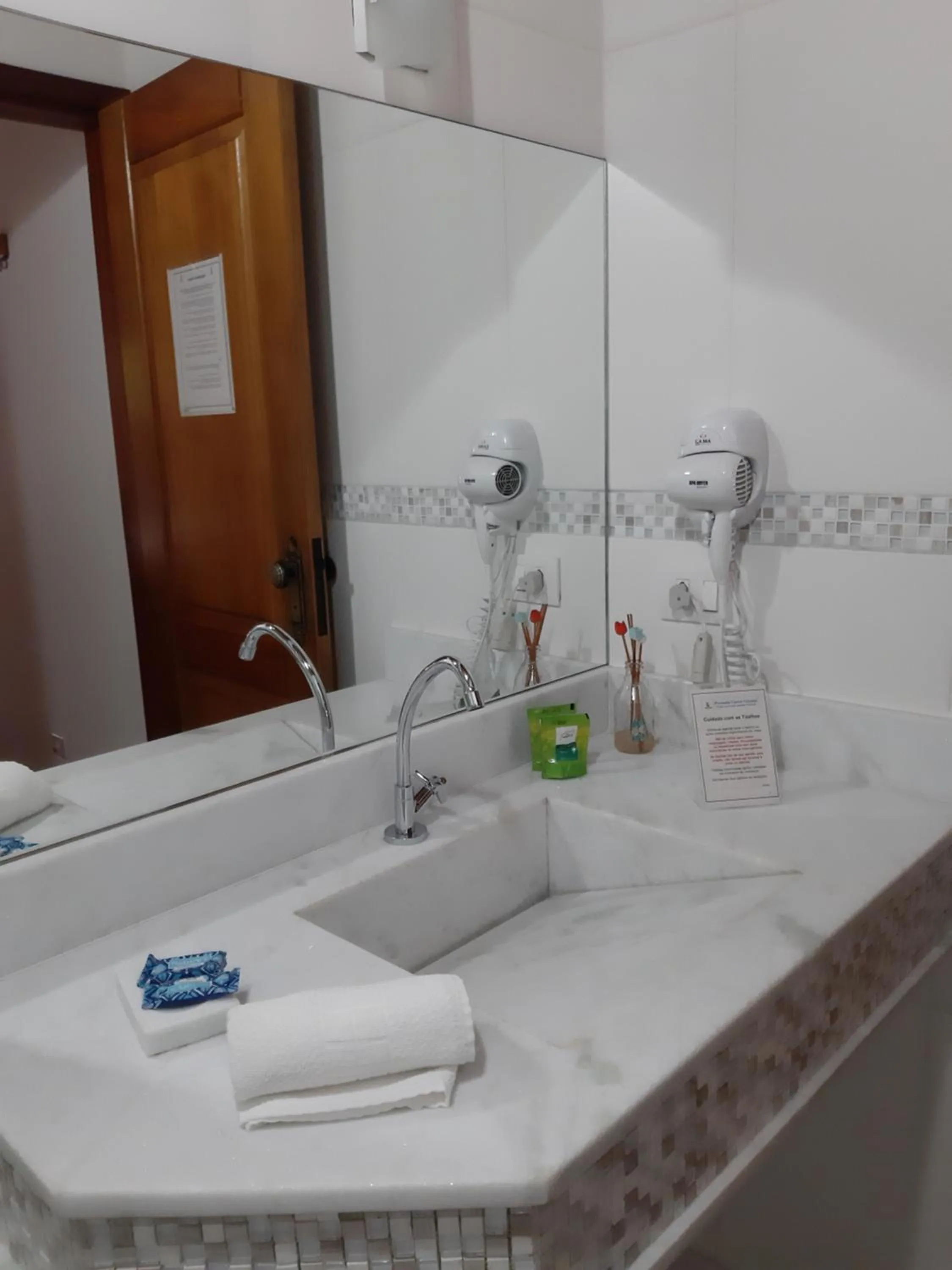 Bathroom in Pousada Canoa Caiçara Ilhabela