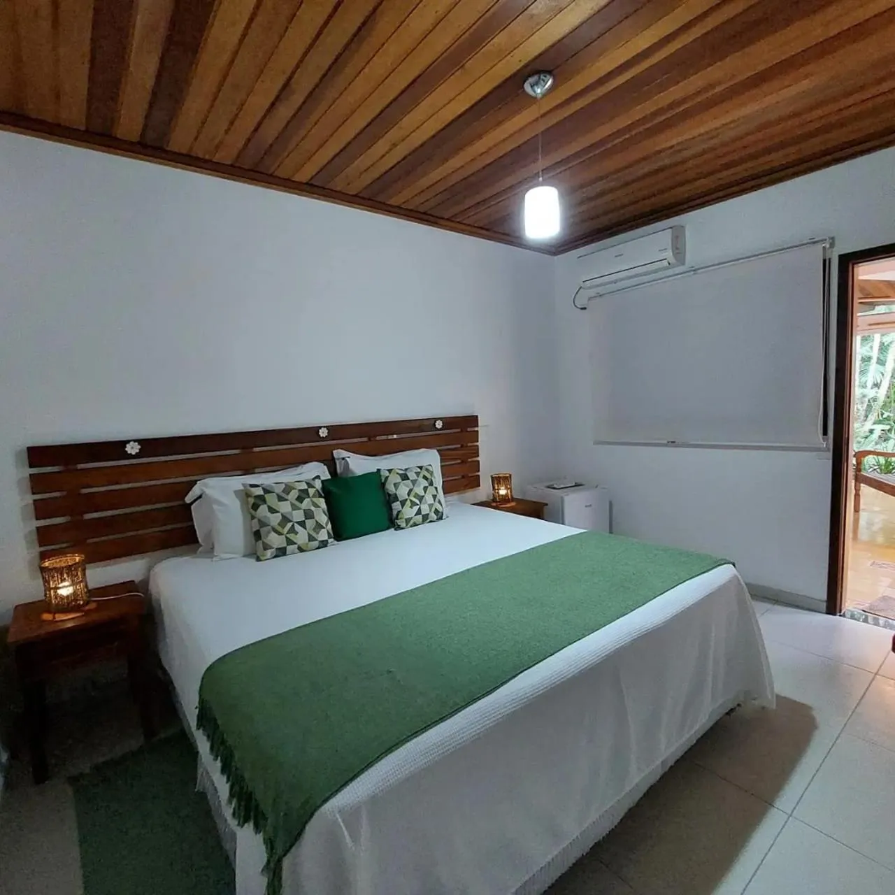 Bed in Pousada Canoa Caiçara Ilhabela