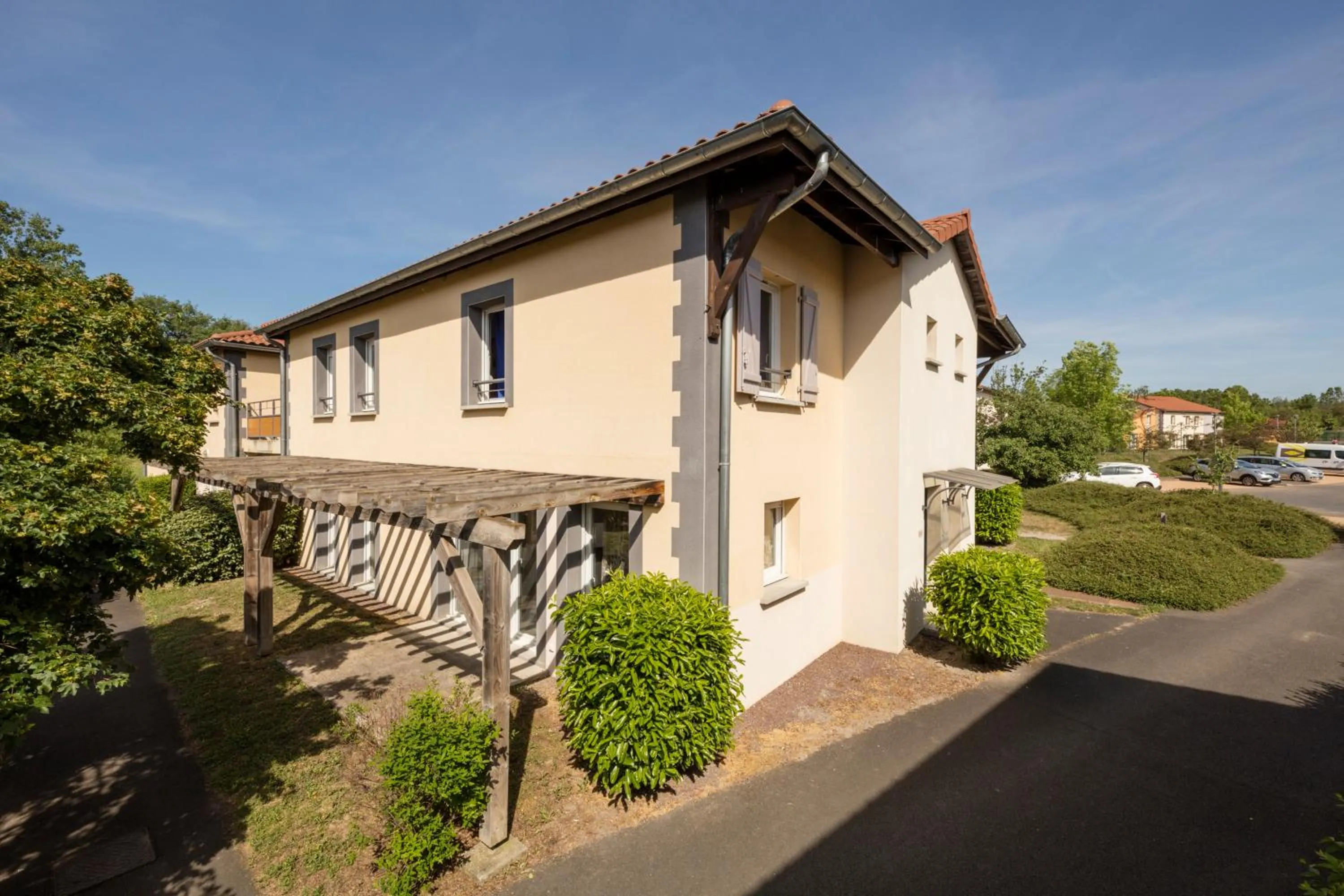 Property building in Garden & City Clermont-Ferrand - Gerzat