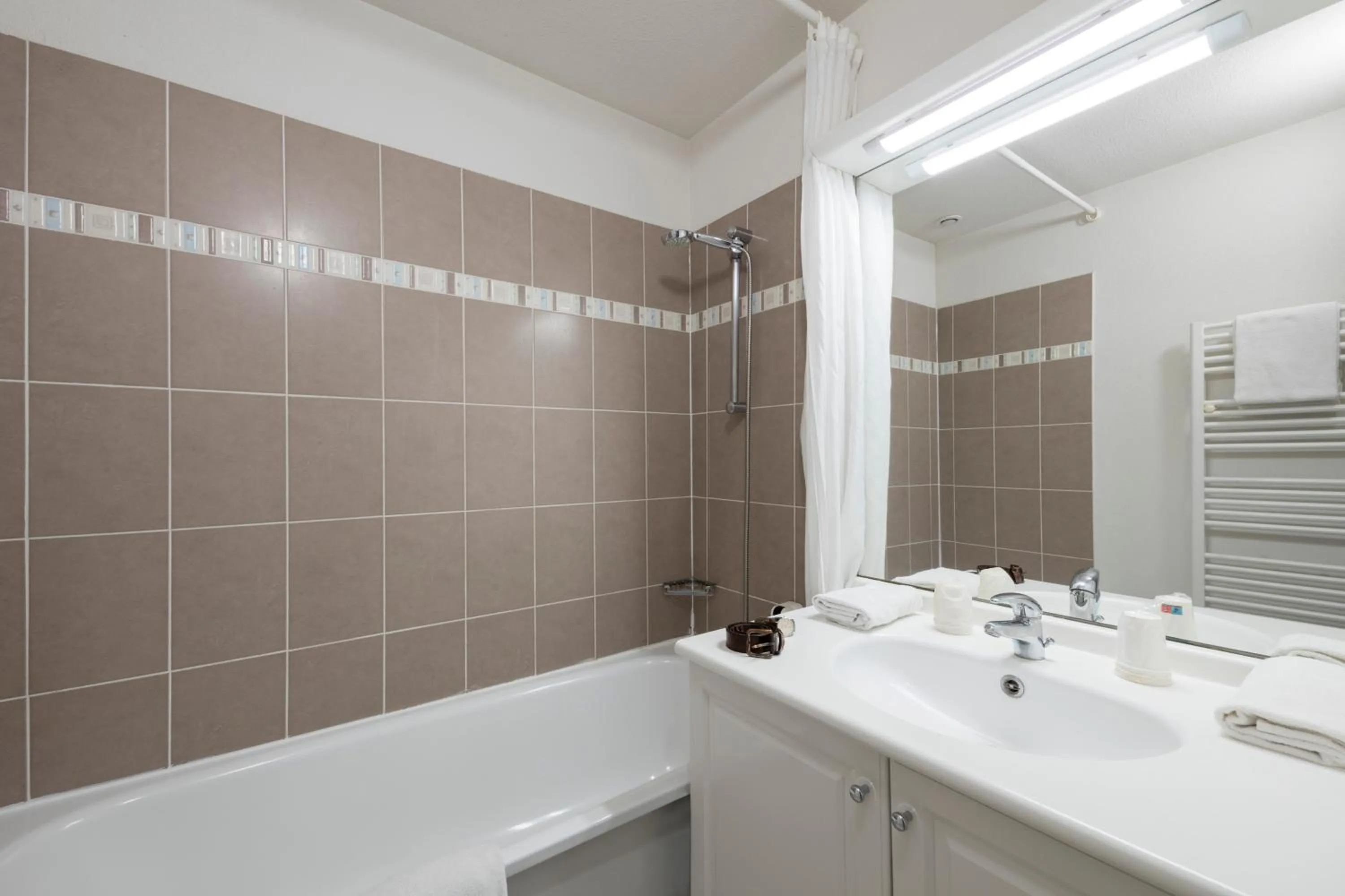 Bathroom in Garden & City Clermont-Ferrand - Gerzat