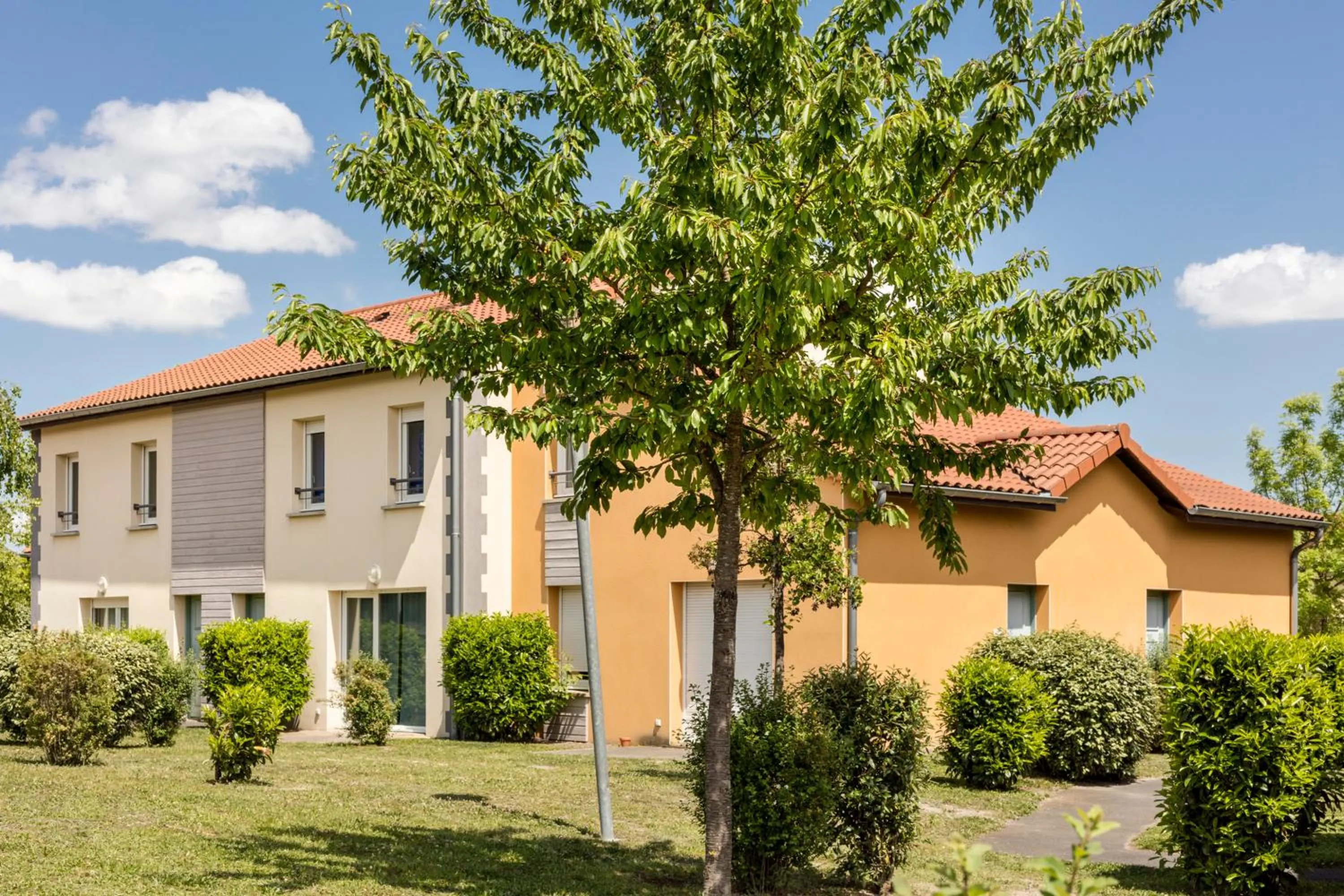 Property building in Garden & City Clermont-Ferrand - Gerzat