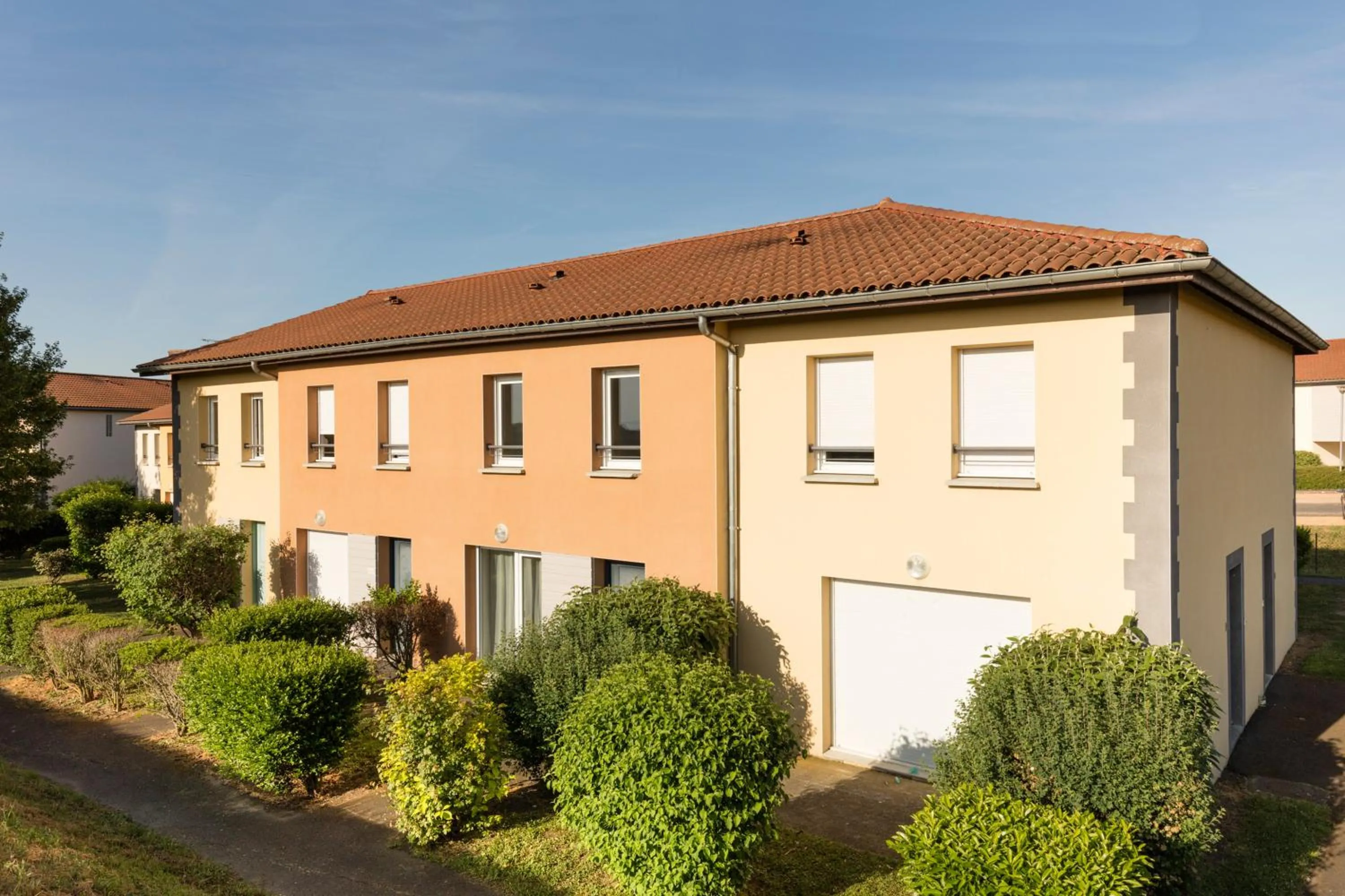 Property building in Garden & City Clermont-Ferrand - Gerzat