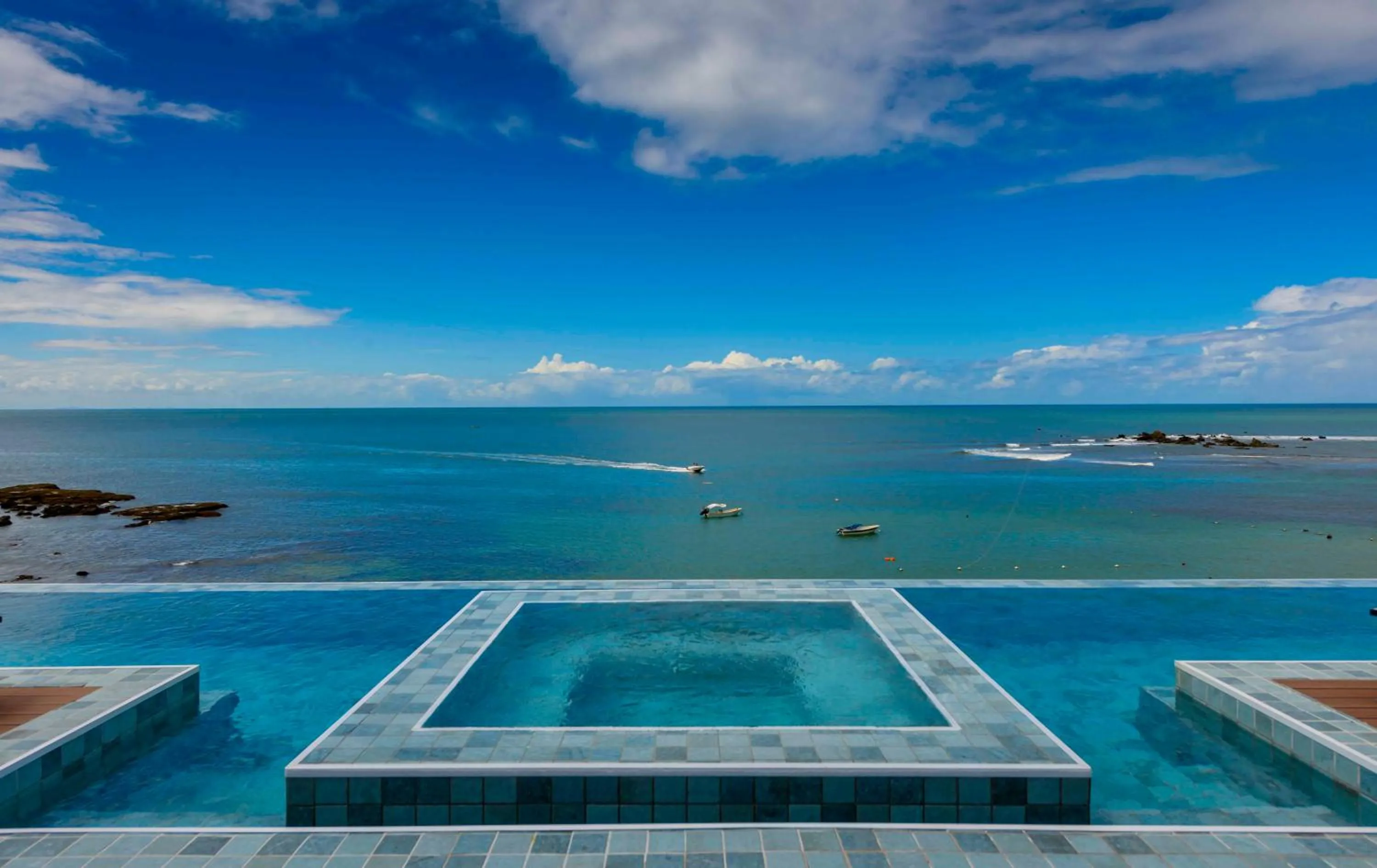 Swimming pool in Pousada Antonella