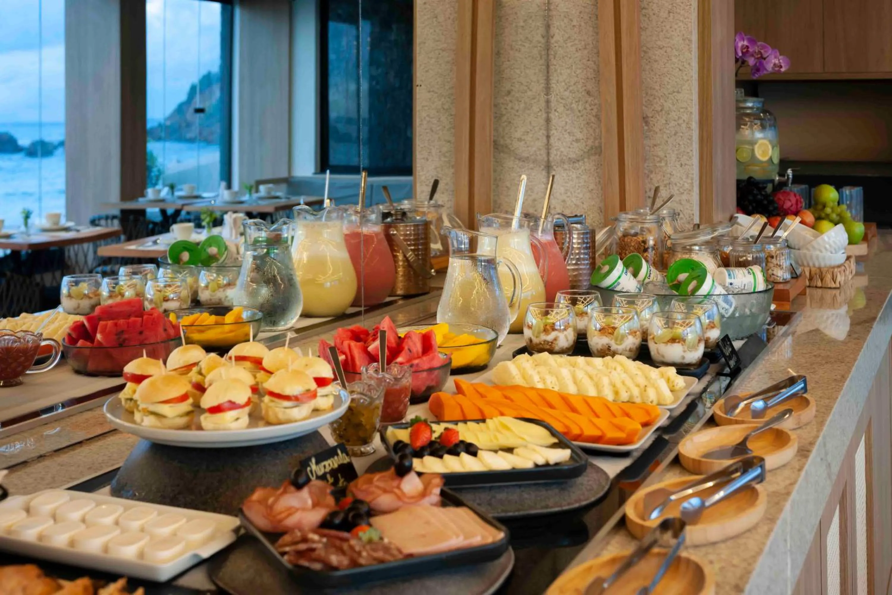 Buffet breakfast in Pousada Antonella