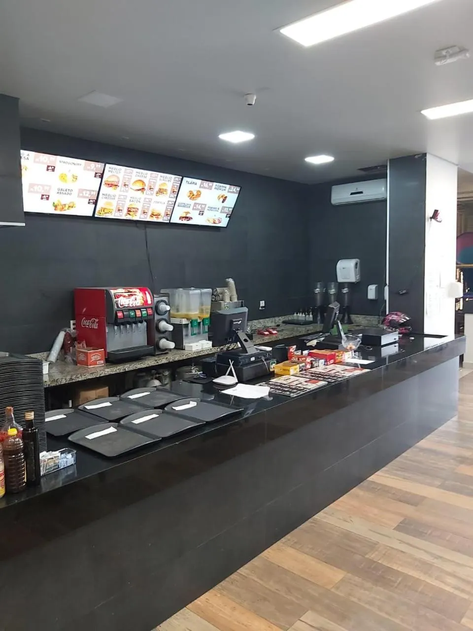 Restaurant/places to eat in Panorama Convention Hotel