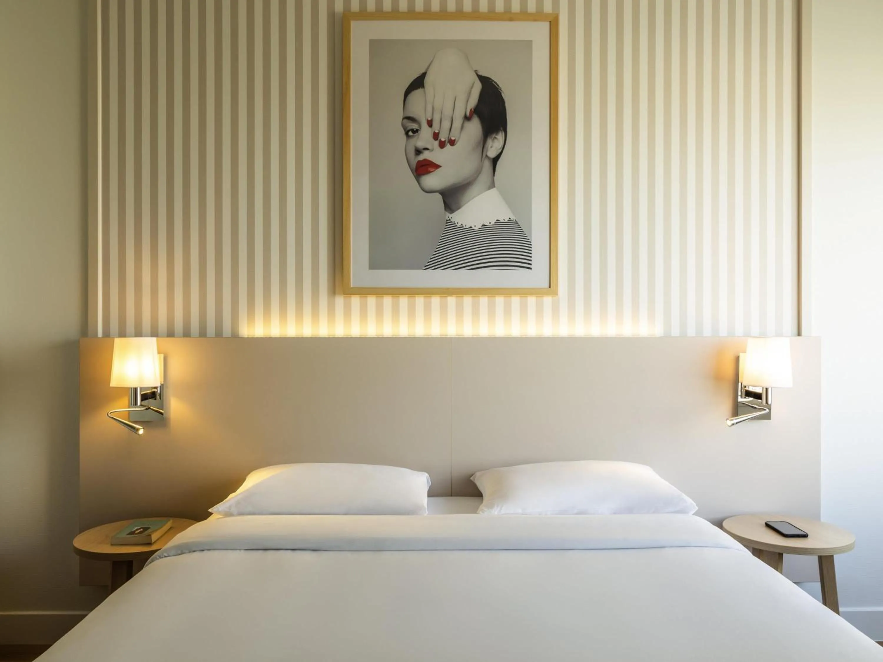 Bedroom, Bed in Aparthotel Adagio Paris Centre Tour Eiffel