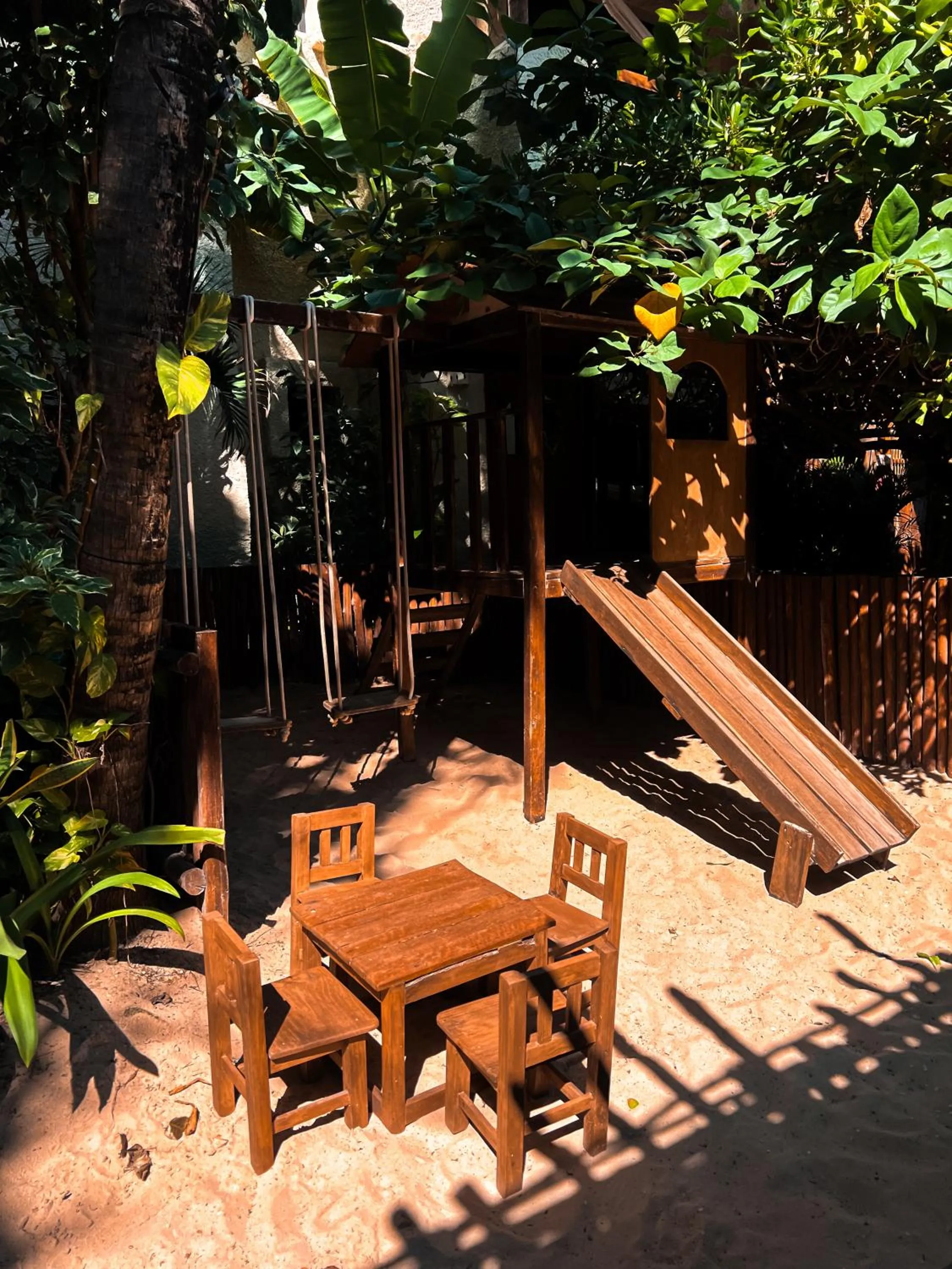 children in Hotel Casa Colibri