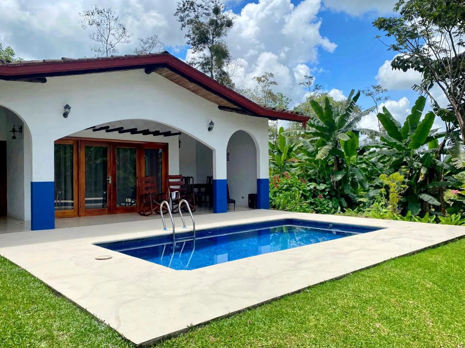 Swimming pool in Hotel Mountain Paradise