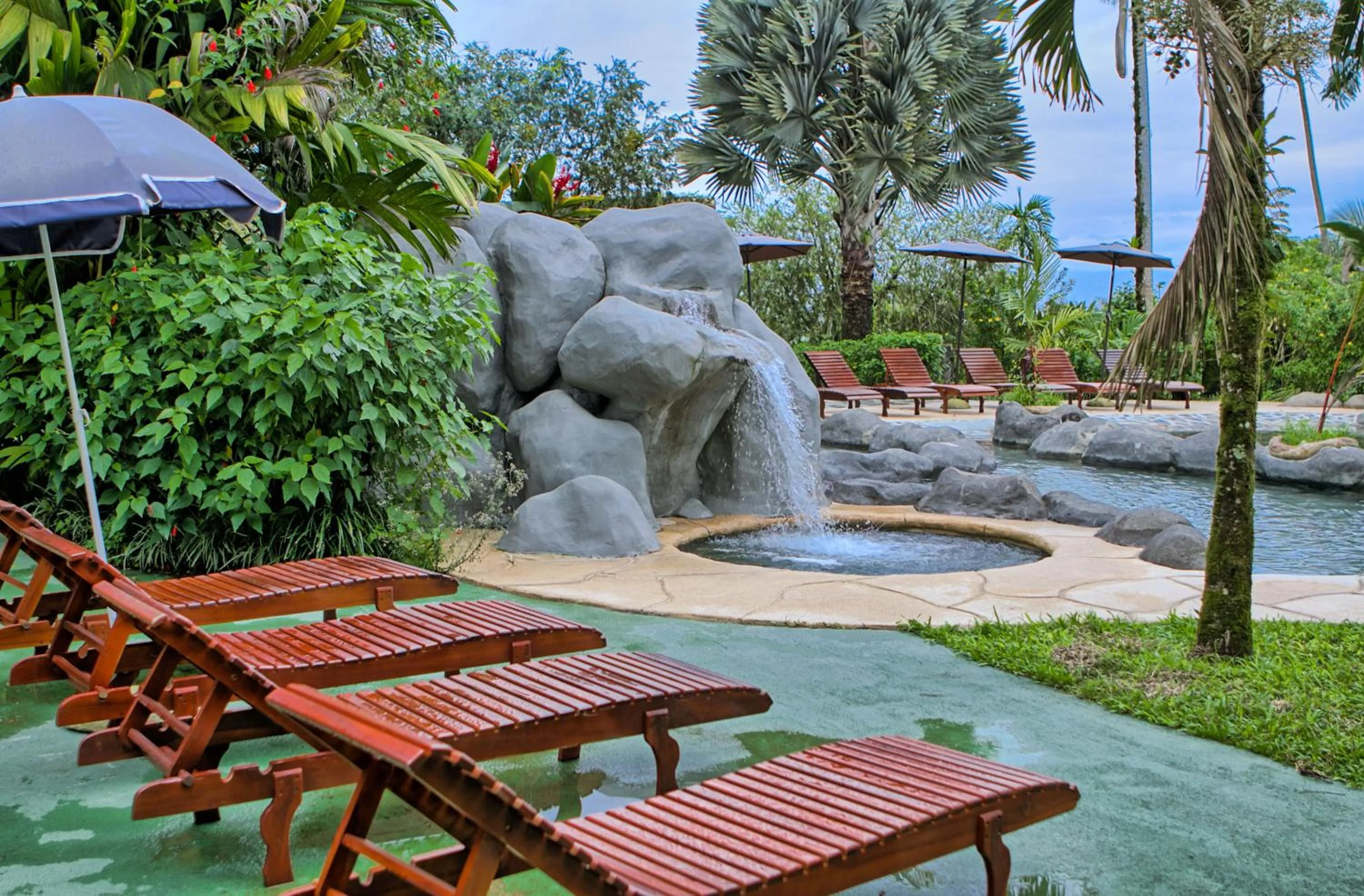 Swimming pool in Hotel Mountain Paradise