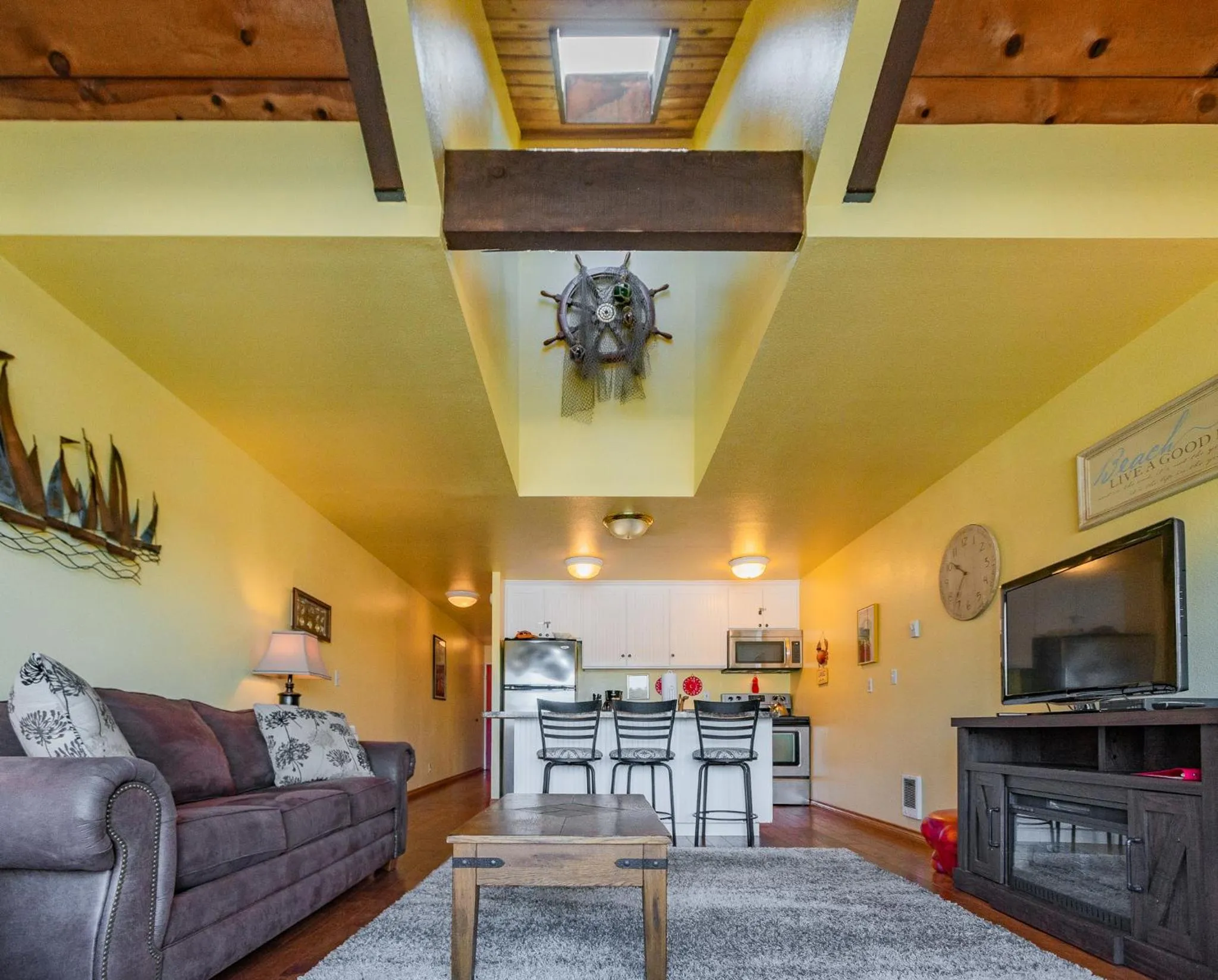 Living room in Embarcadero Resort