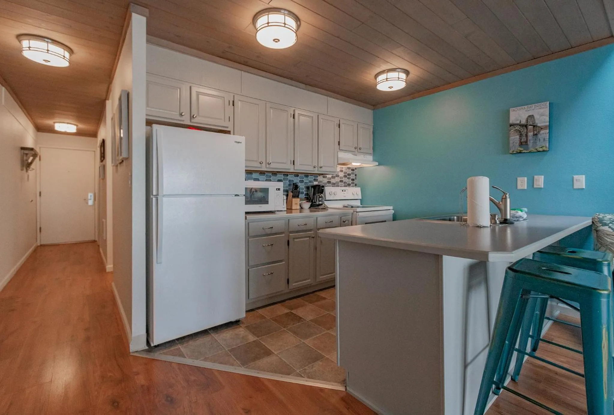 kitchen in Embarcadero Resort