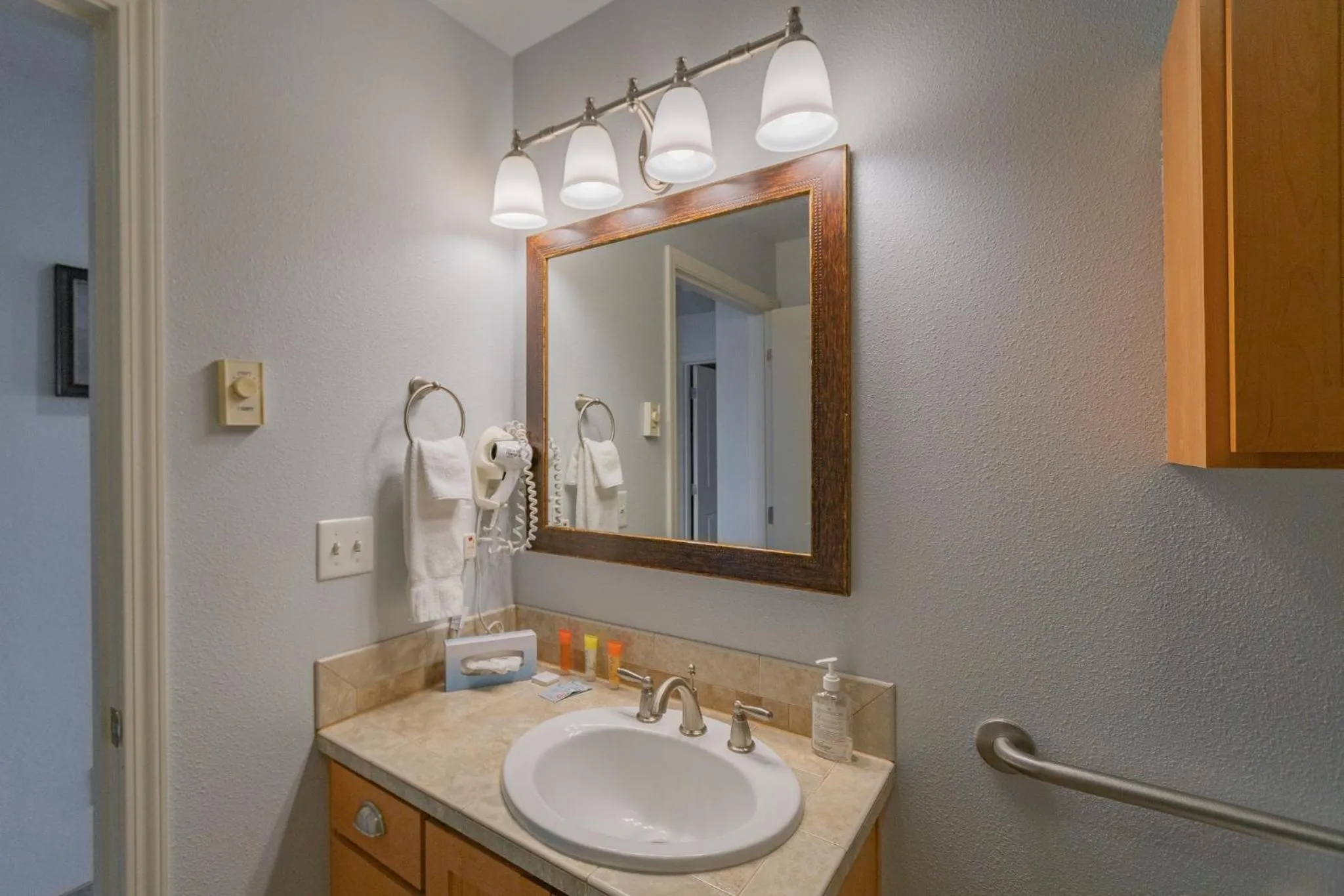 Bathroom in Embarcadero Resort