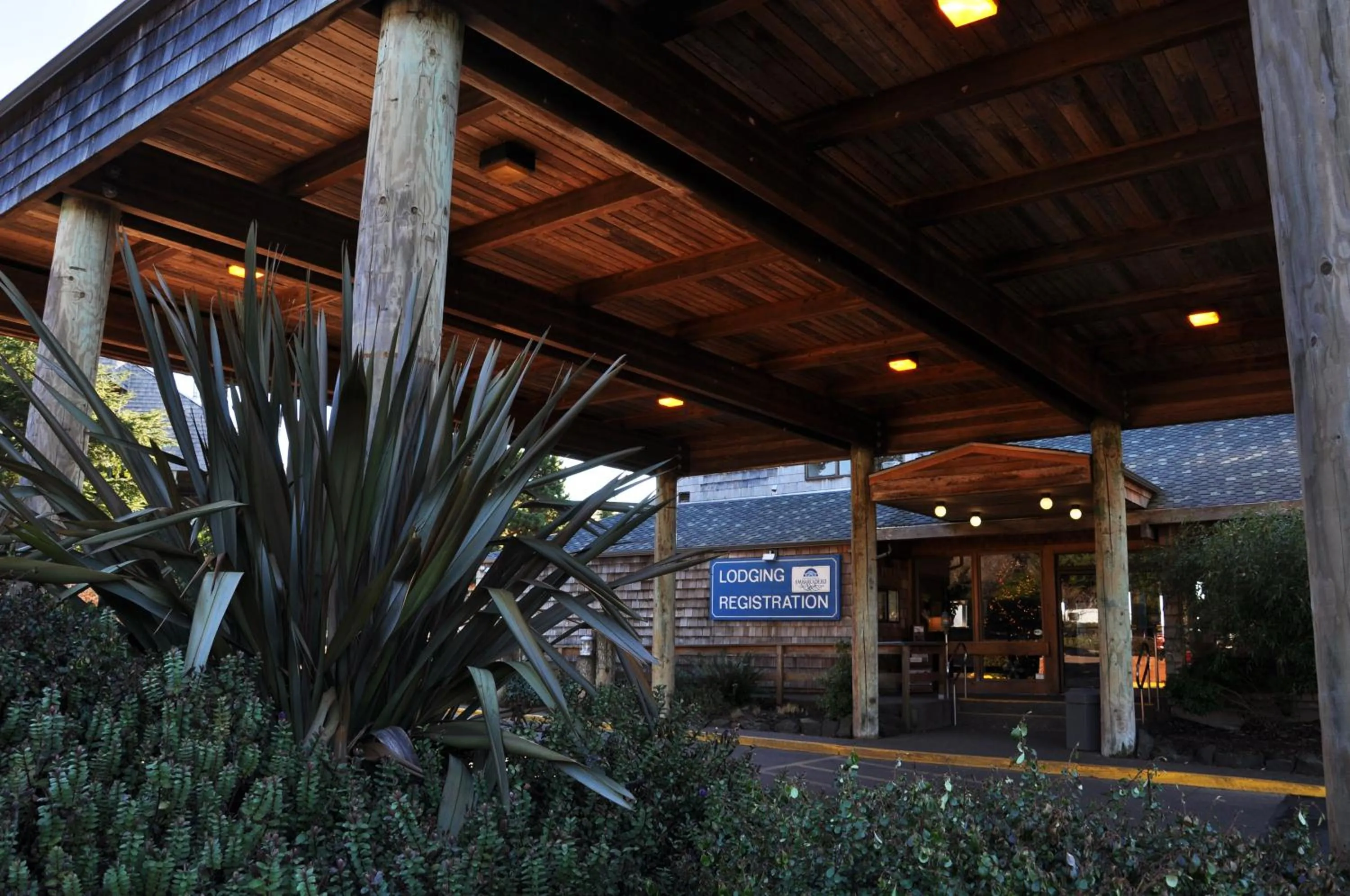 Facade/entrance in Embarcadero Resort