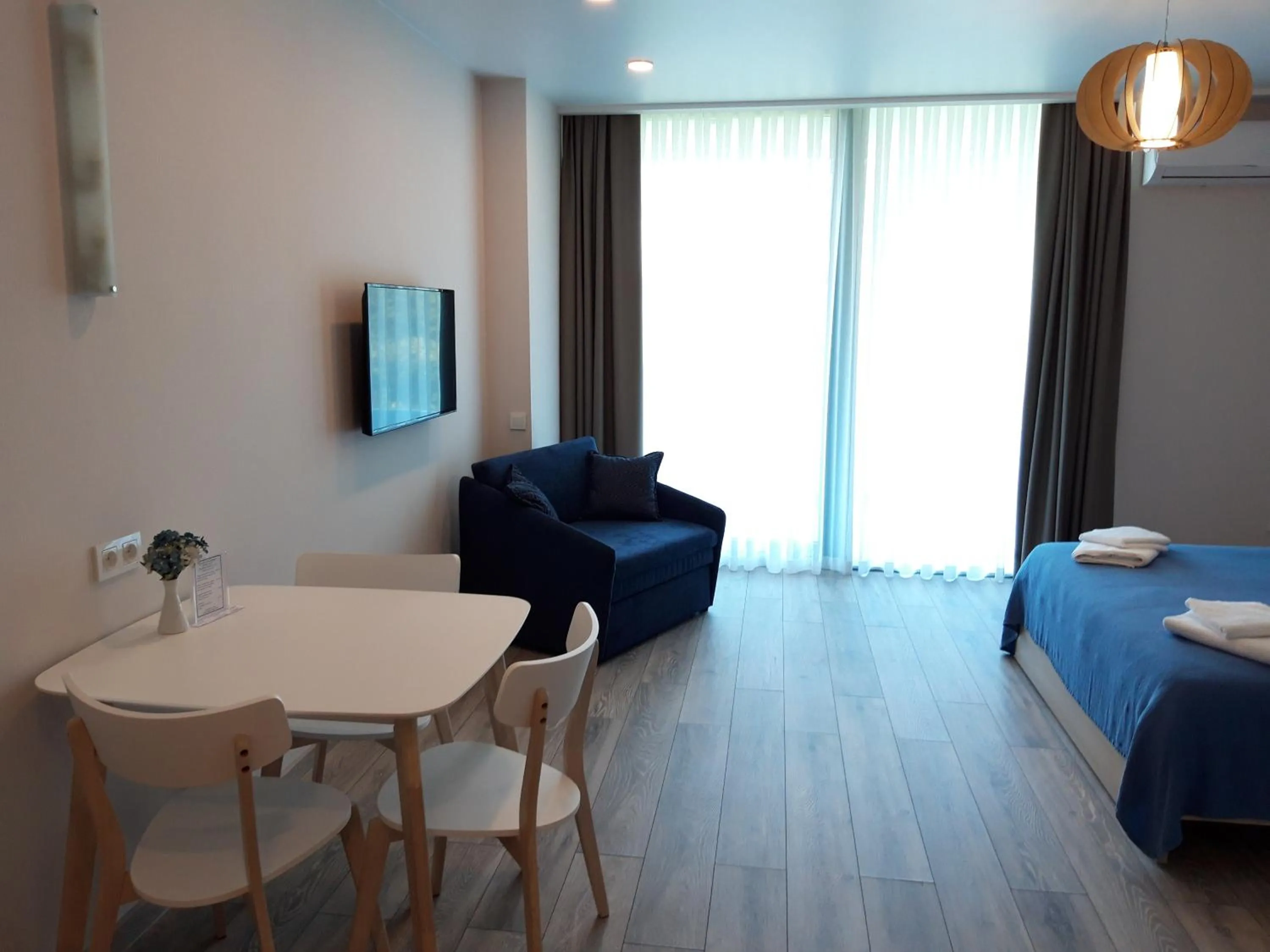 Dining area in Green Line