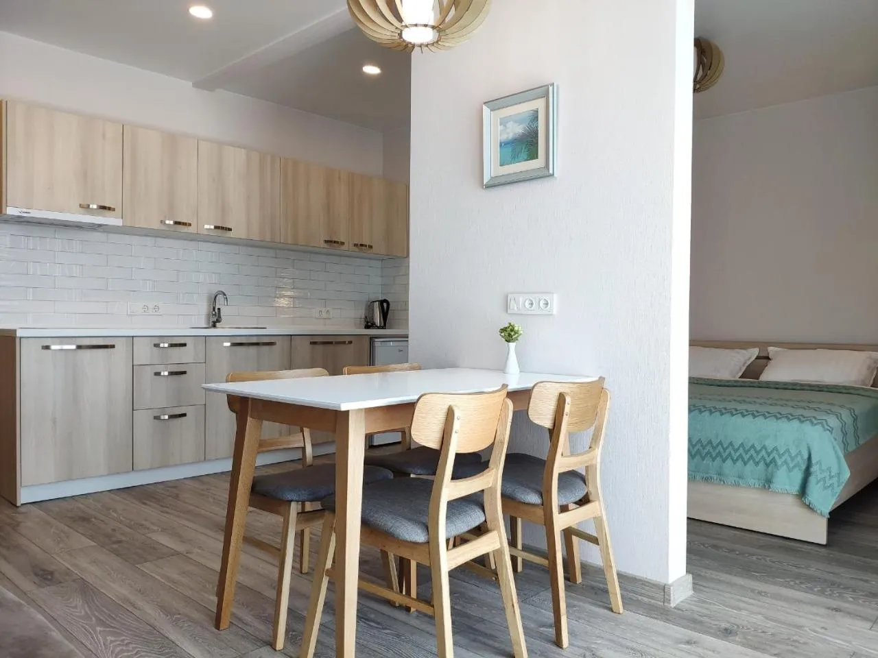 Photo of the whole room, Bed in Green Line