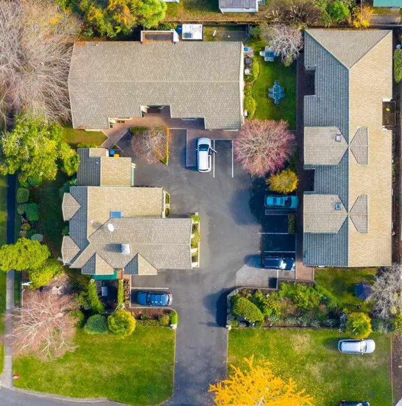 Property building in Cambridge Mews Motel