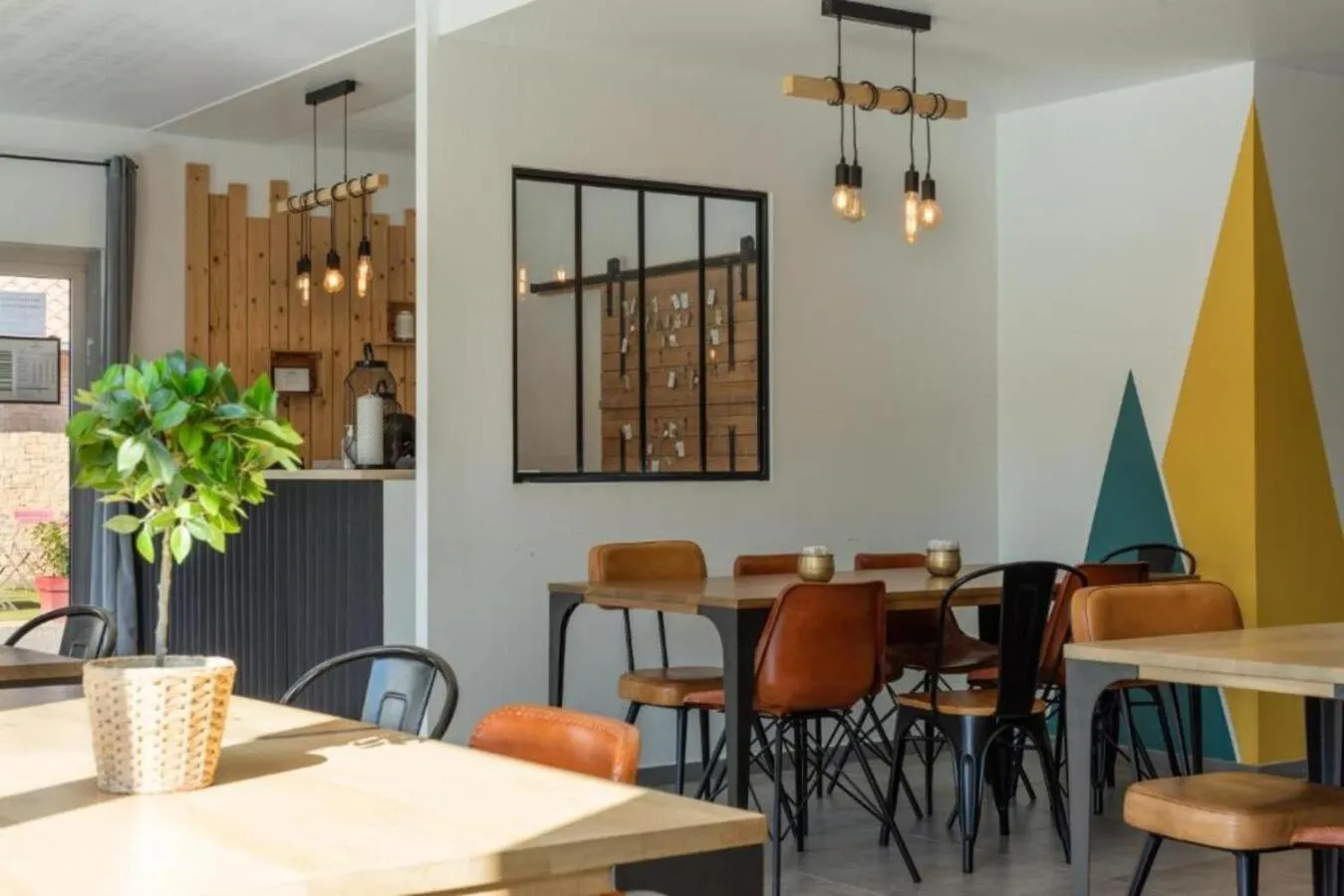 Lobby or reception in Garden & City Lyon - Lissieu