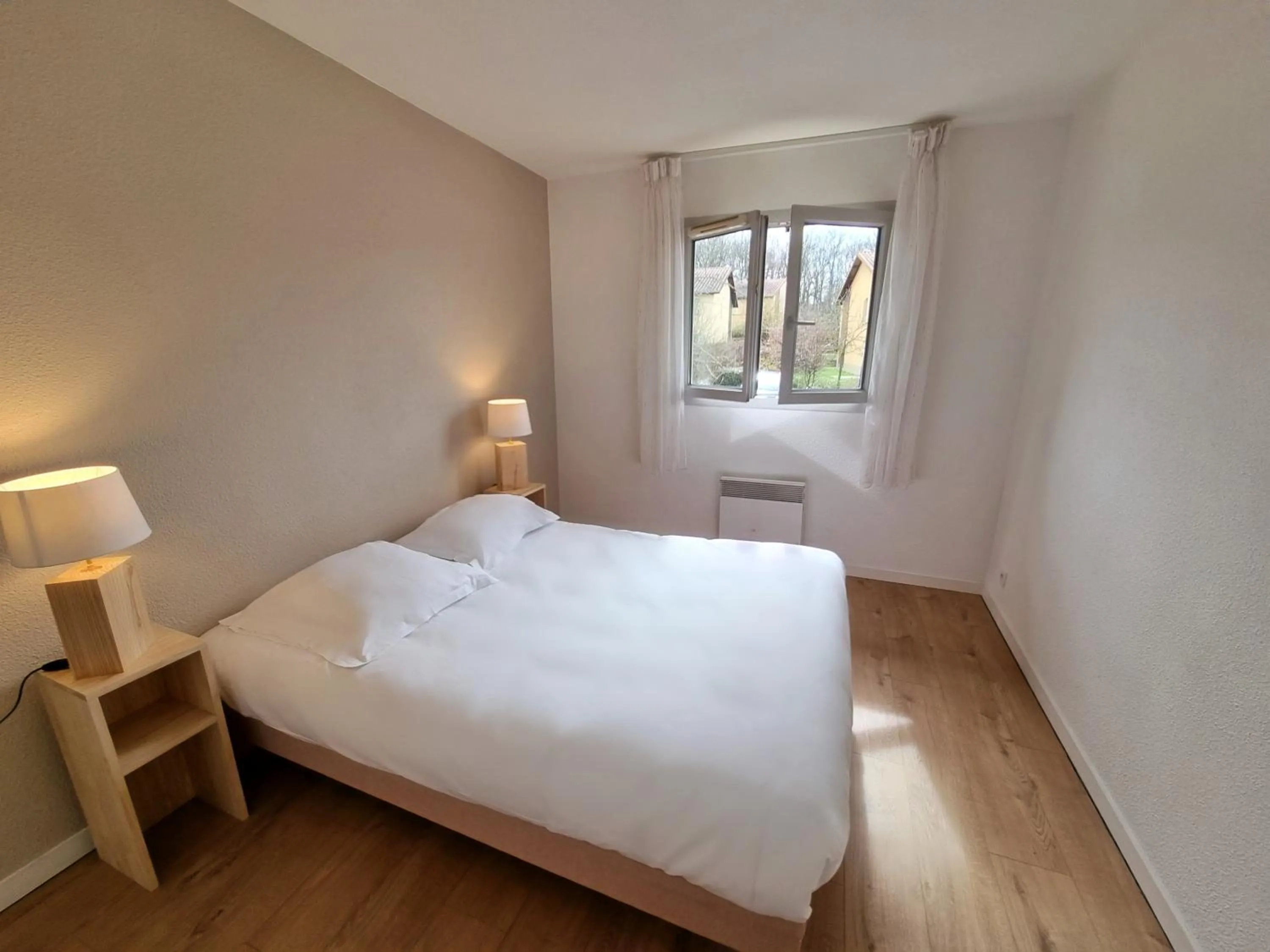 Bed in Garden & City Lyon - Lissieu