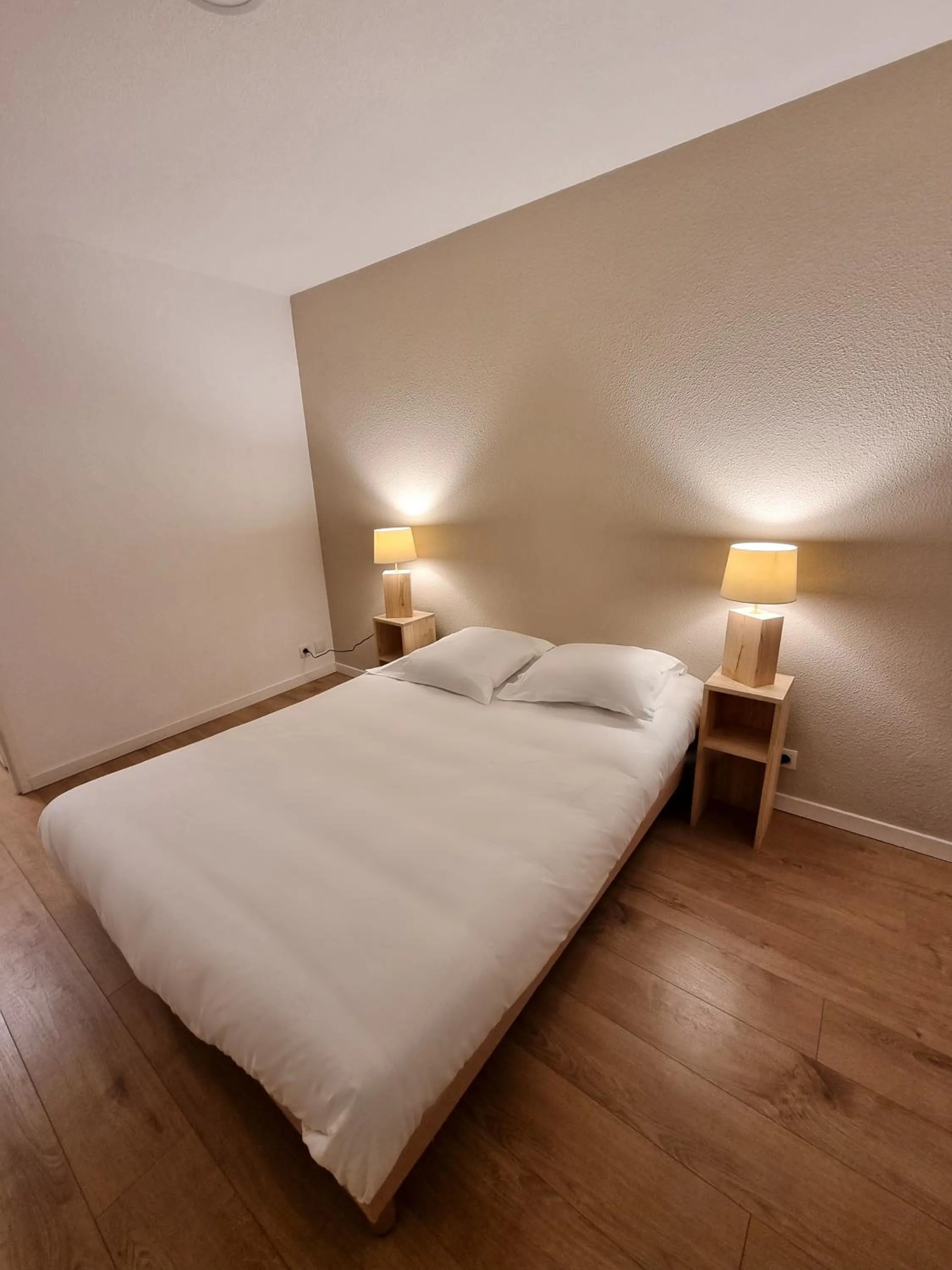 Bed in Garden & City Lyon - Lissieu