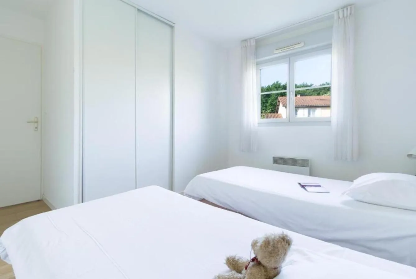 Bed in Garden & City Lyon - Lissieu